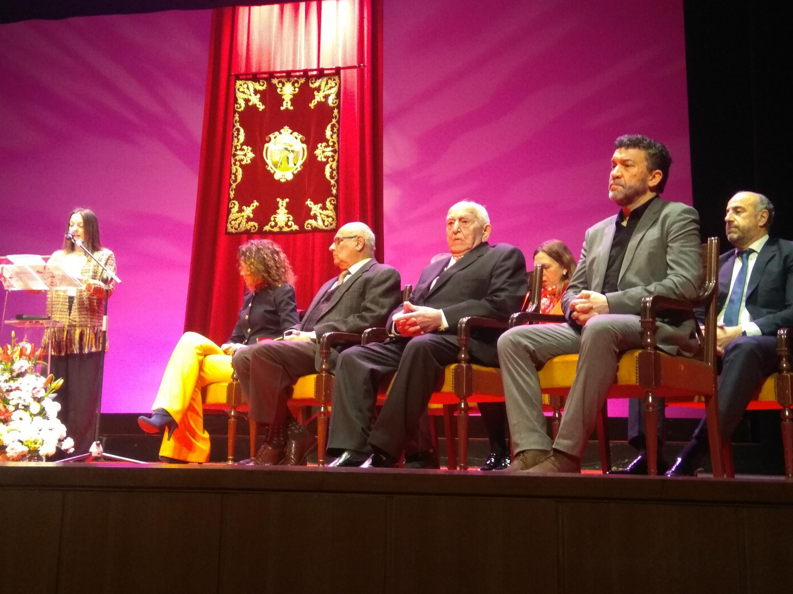 El primer término, los galardonados.