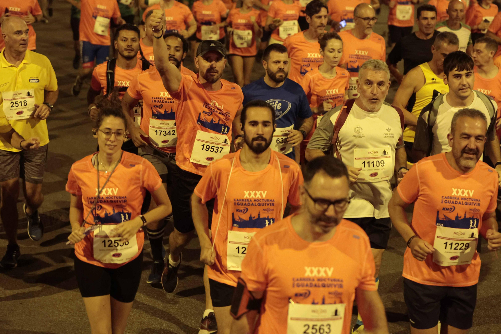 Búscate en las fotos de la Carrera Nocturna (II)