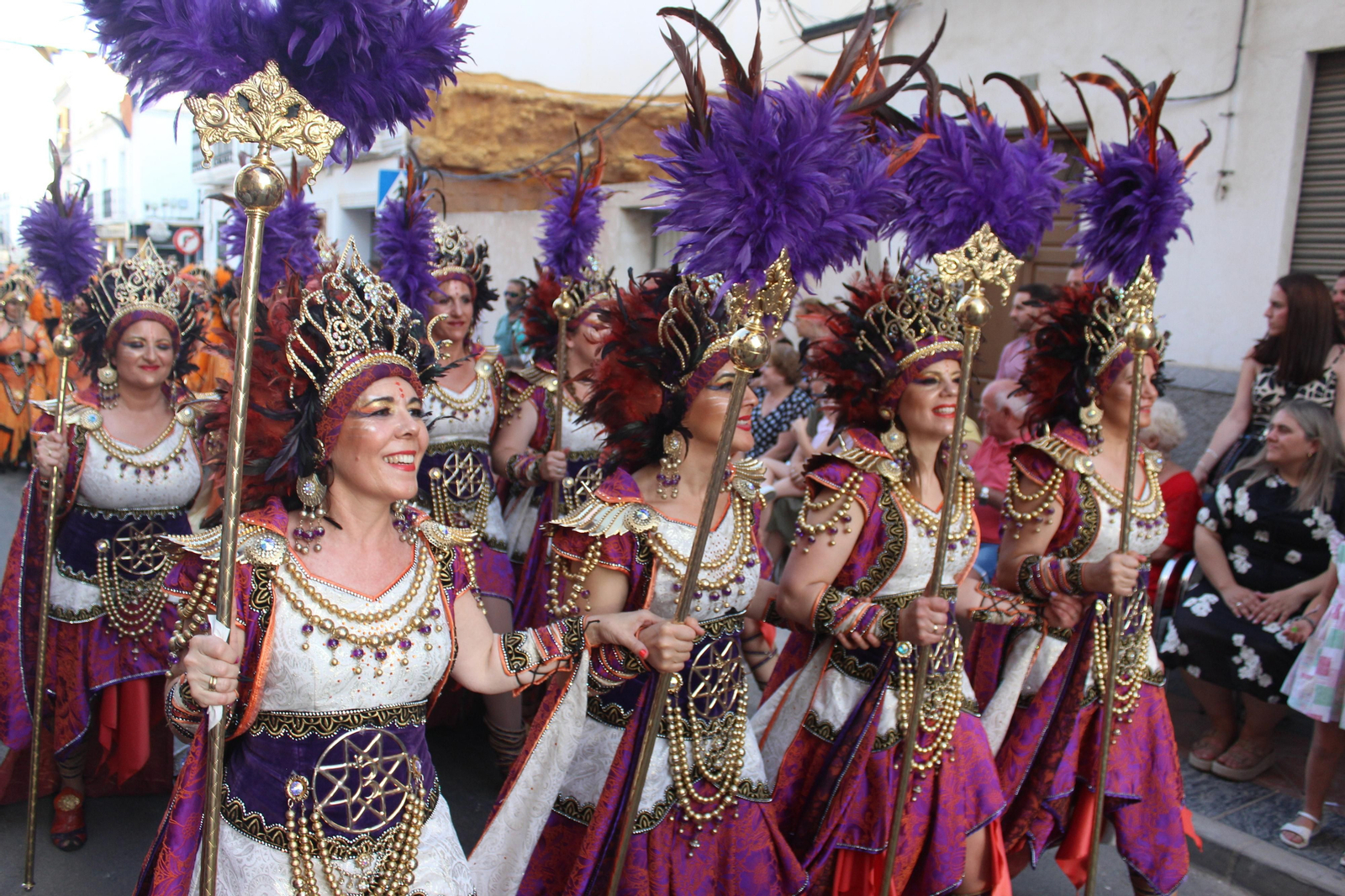 El desfile de Moros y Cristianos de Vera, en imágenes