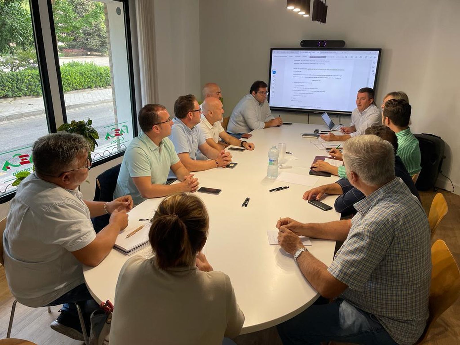 Imagen de la reunión de Cooperativas Agroalimentarias de Granada