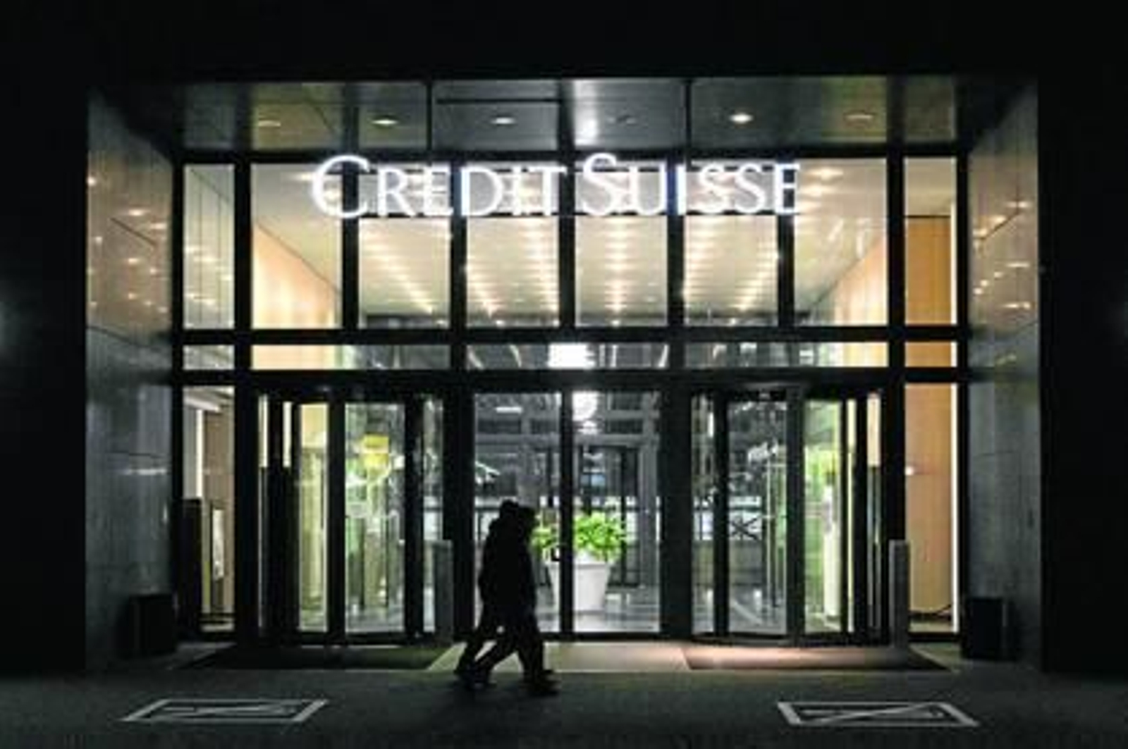 UBS absorbe a su competidor Credit Suisse para evitar su quiebra
