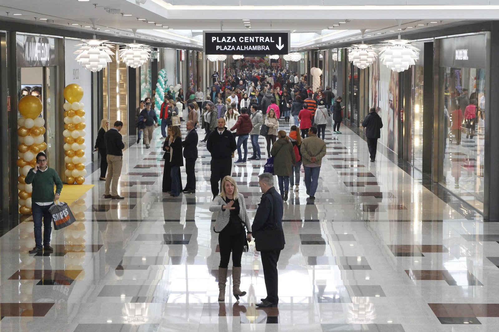 Multitudinaria apertura del Nevada