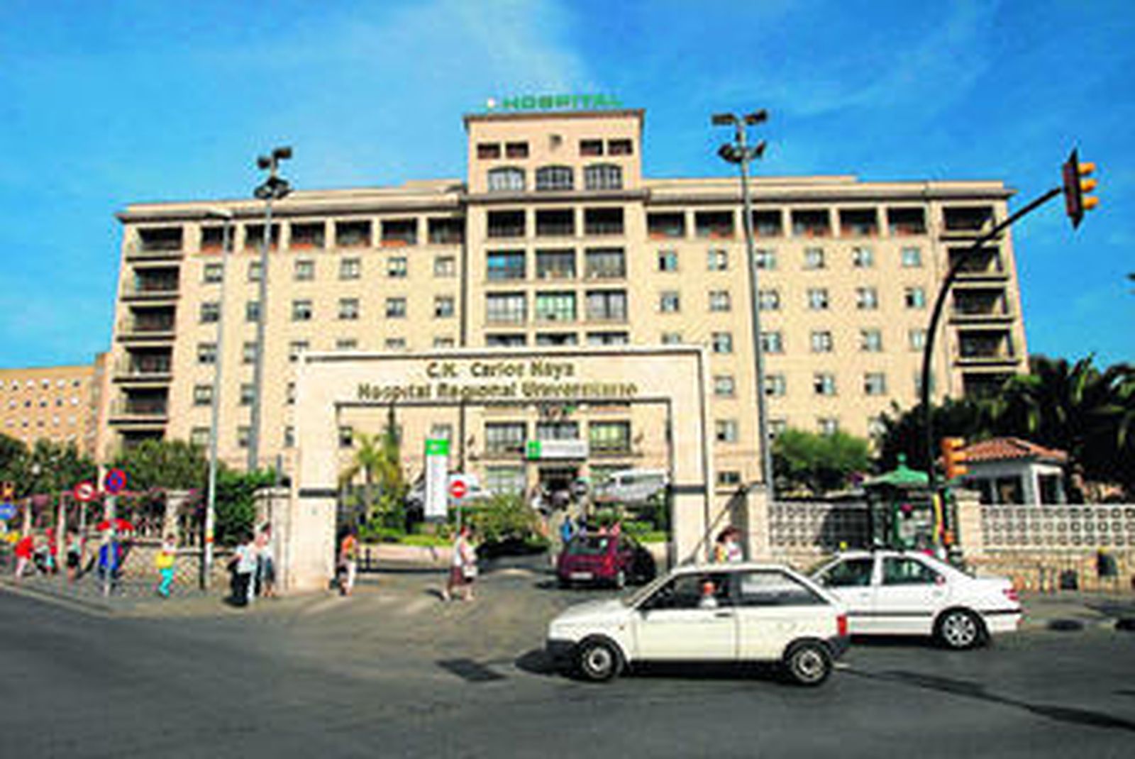 El otro herido en la reyerta, que tuvo que ser operado, continúa ingresado en el Carlos Haya.