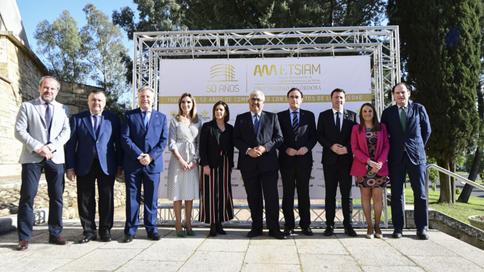 Las instituciones, al inicio del acto protocolario en Rabanales.