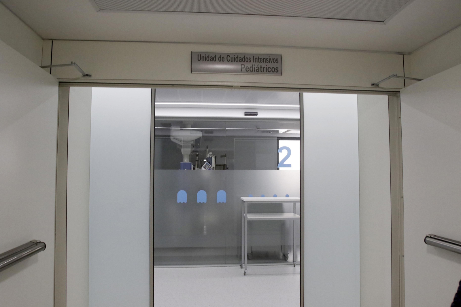 El Hospital Reina Sofía inaugura su nueva UCI Pediátrica