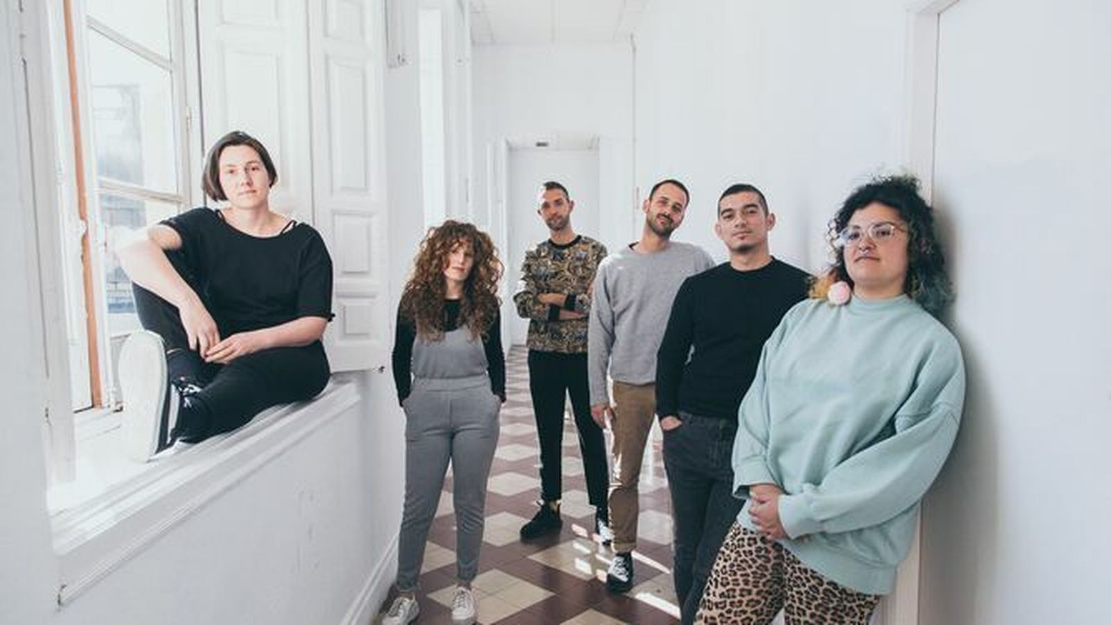 Los seis creadores residentes, en La Térmica.