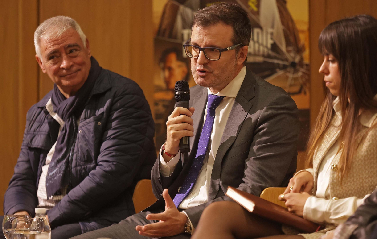 Fotos de la presentación de la película 'Tierra de Nadie' en colaboración con Coorinadora Alternativas en Algeciras