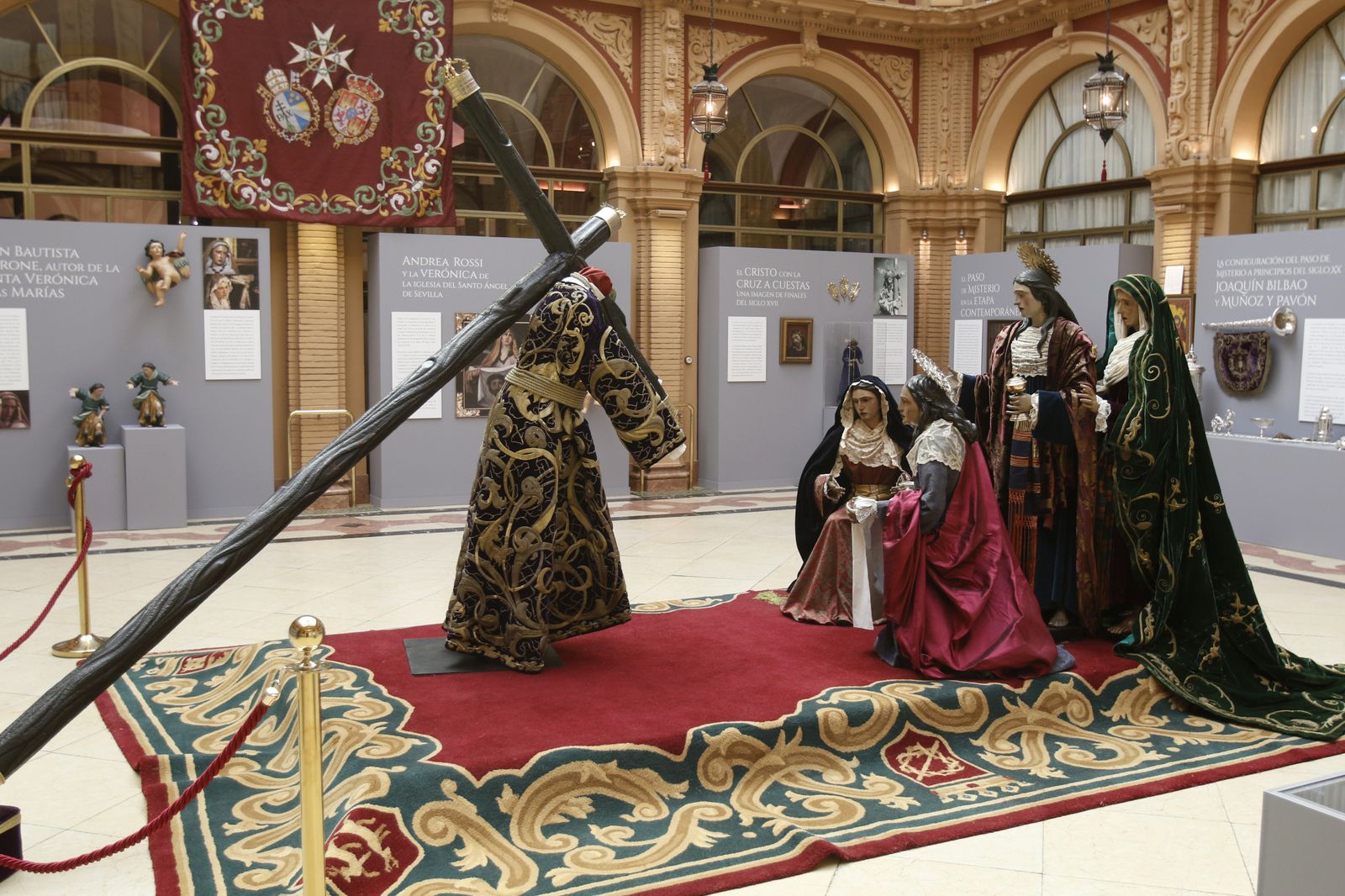 Exposición de la Hermandad del Valle y presentación del paño de la Verónica