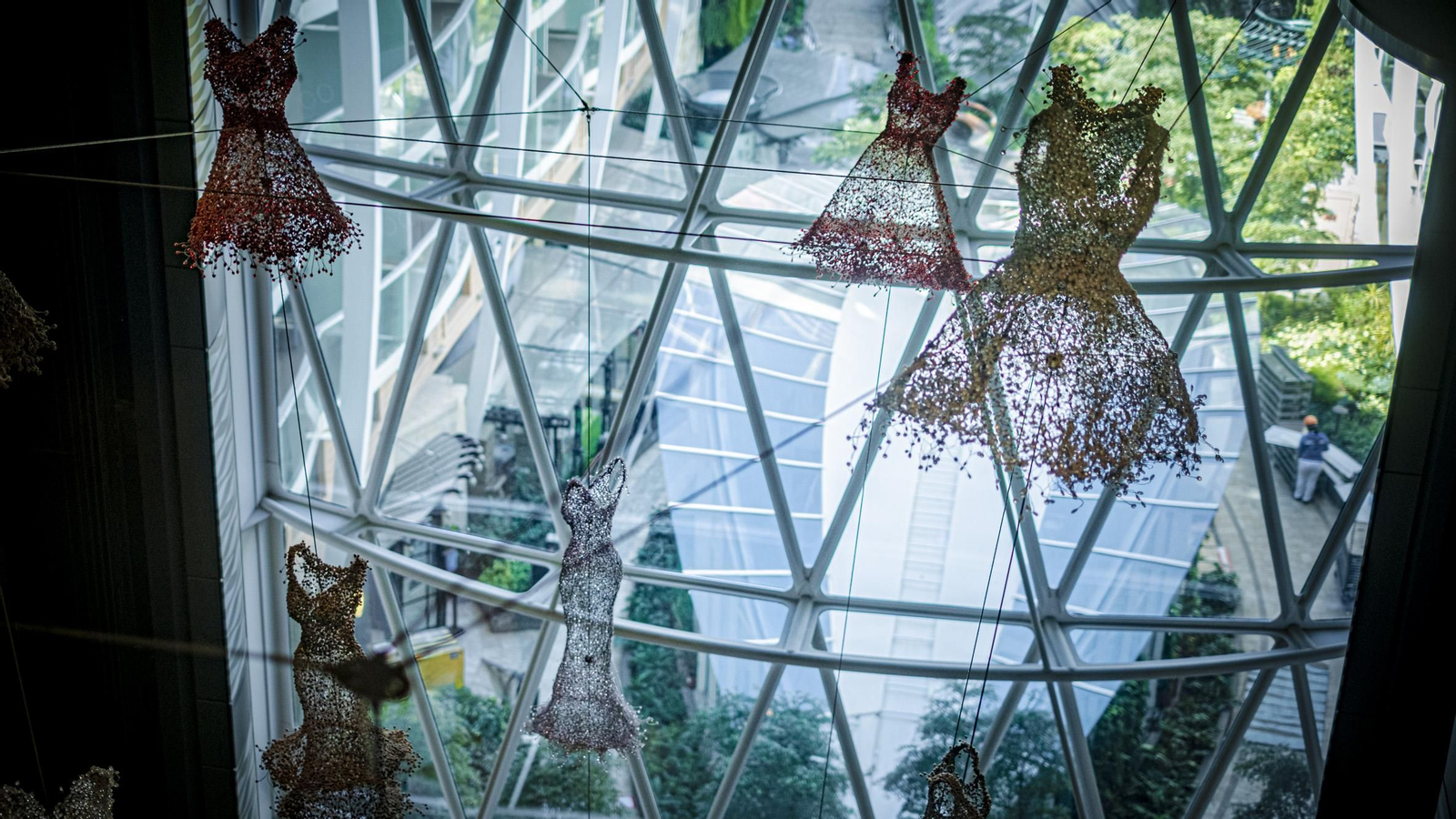 Las imágenes del interior del crucero 'Allure of the Seas' que se encuentra reparando en navantia Cádiz