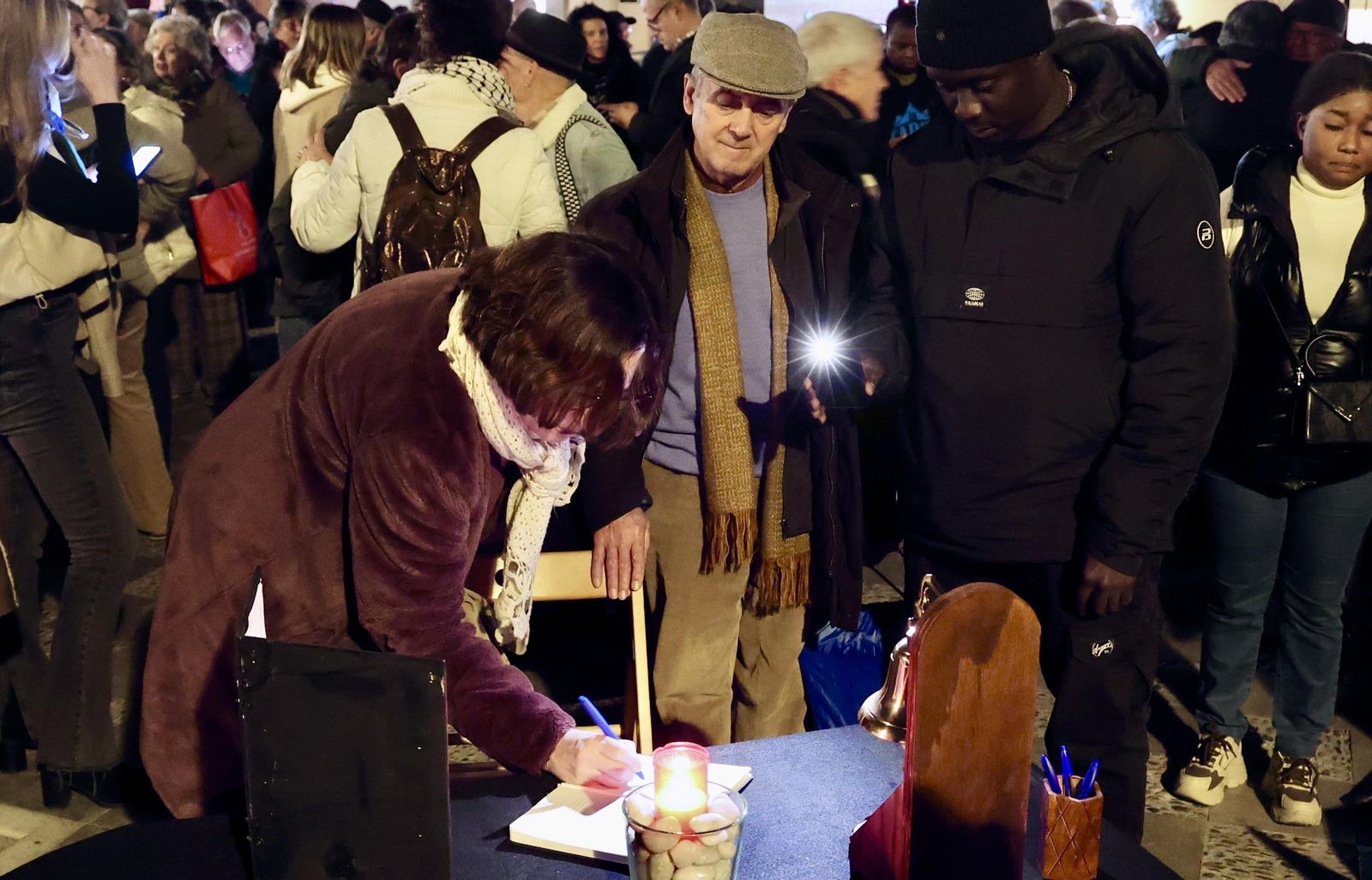 Concentración de senegaleses por la muerte de Mamouth