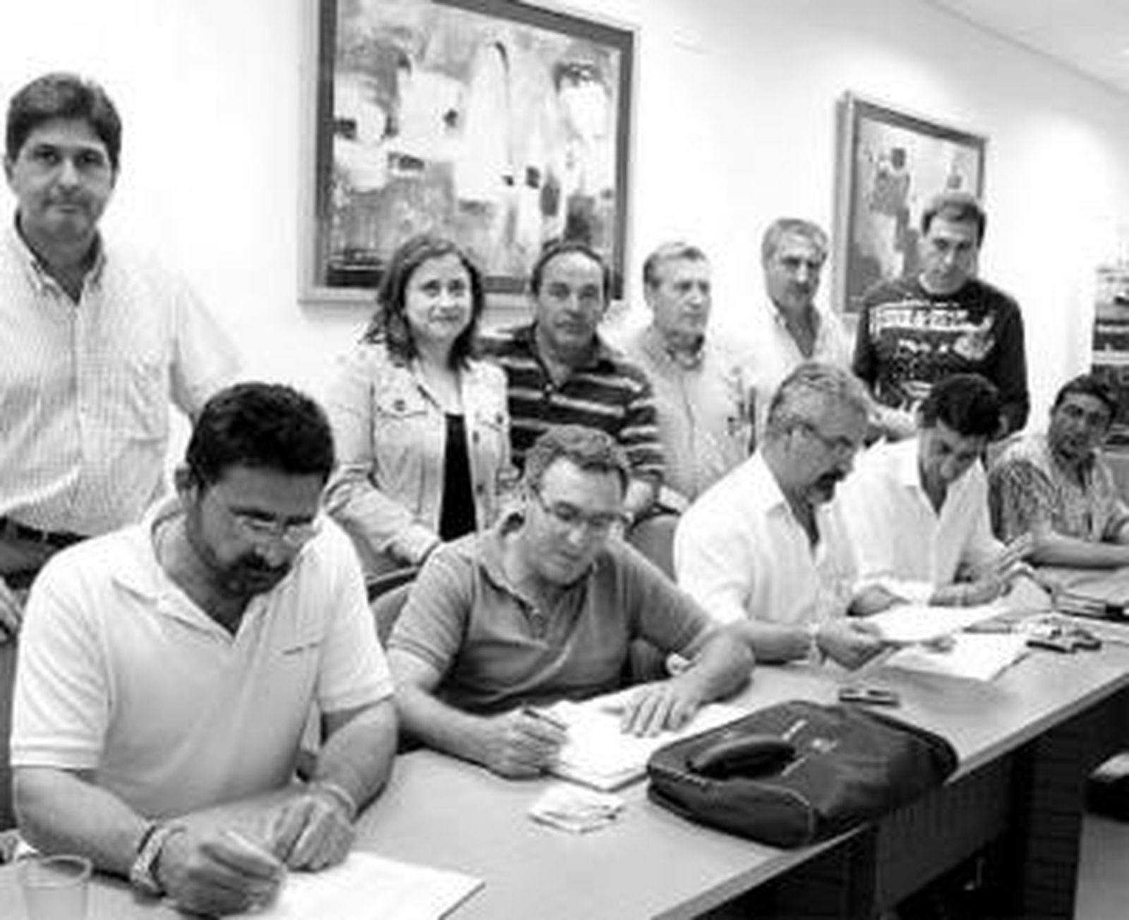 Momento de la firma del preacuerdo en el Sercla.