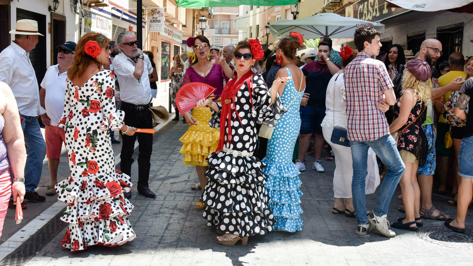 Domingo rociero de  la Linea de la Concepción en imagenes