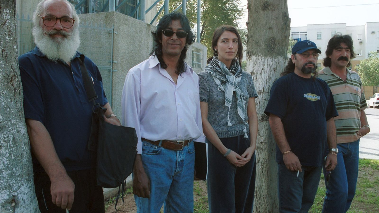 Presentación del rodaje del documental Las Tres mil, de la directora francesa Dominique Abel. En la imagen de I a D: Pepe El Quemao, Rafael Amador  y Dominique Abel, junto a otros artistas