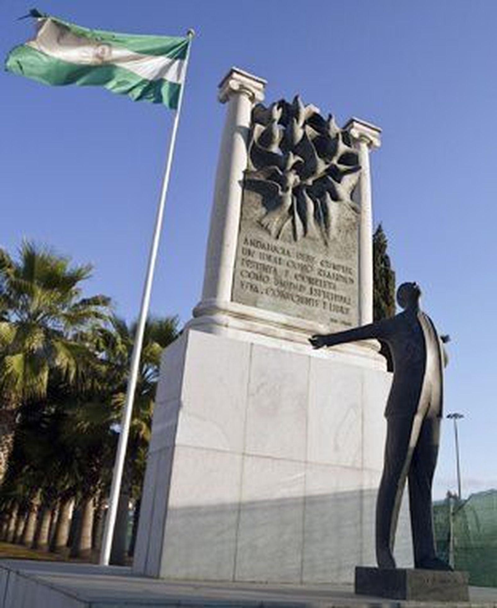Monumento a Blas Infante en el punto de su fusilamiento.