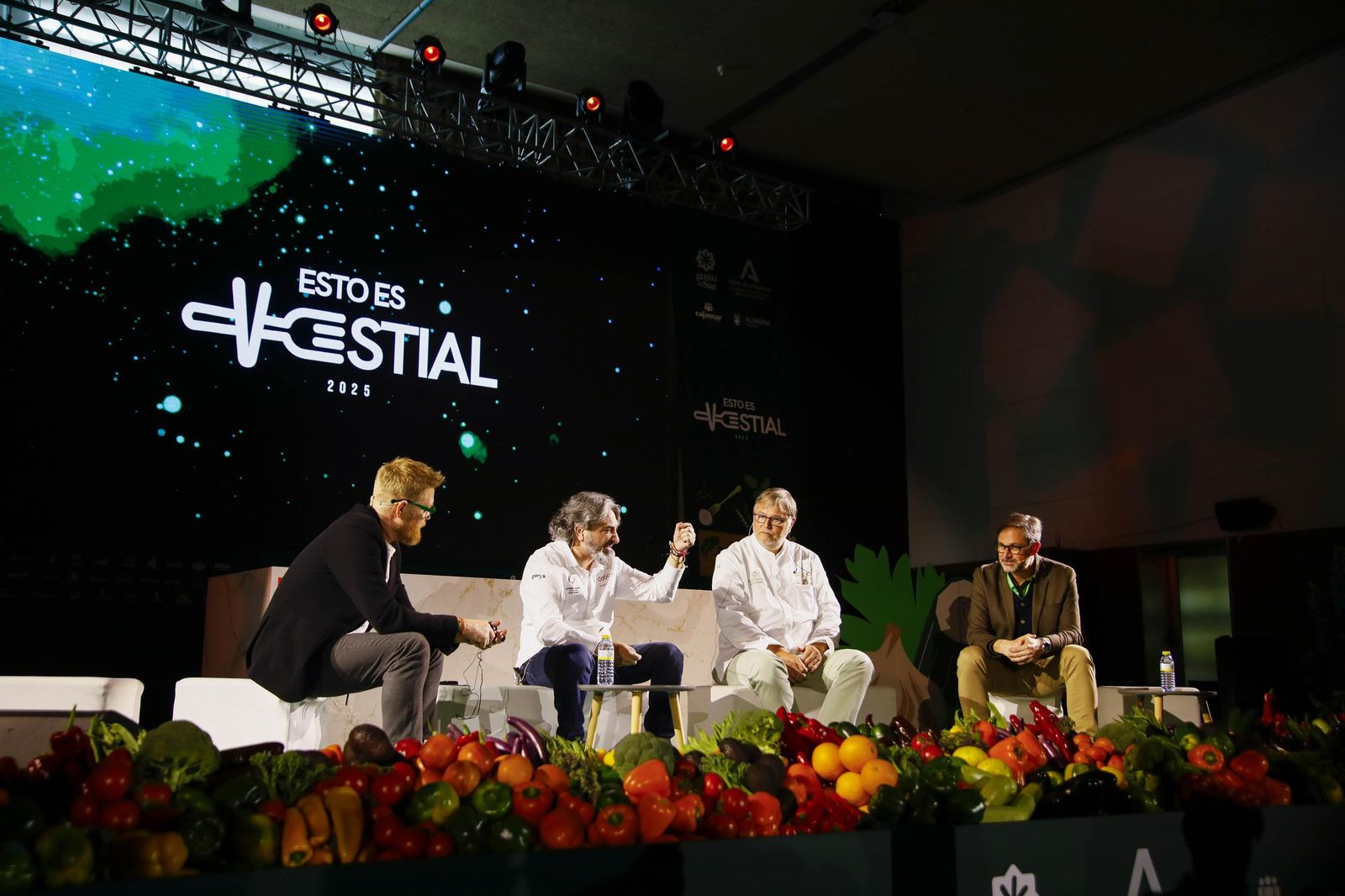 Imágenes del último día del Congreso Internacional Vestial 2025 en el Palacio del Toyo