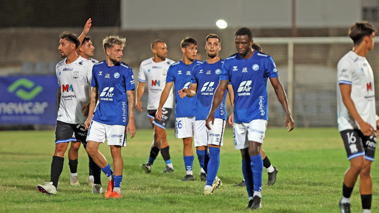 Imágenes del Trofeo de la Copa y la Venencia entre el Jerez Industrial y el Xerez DFC