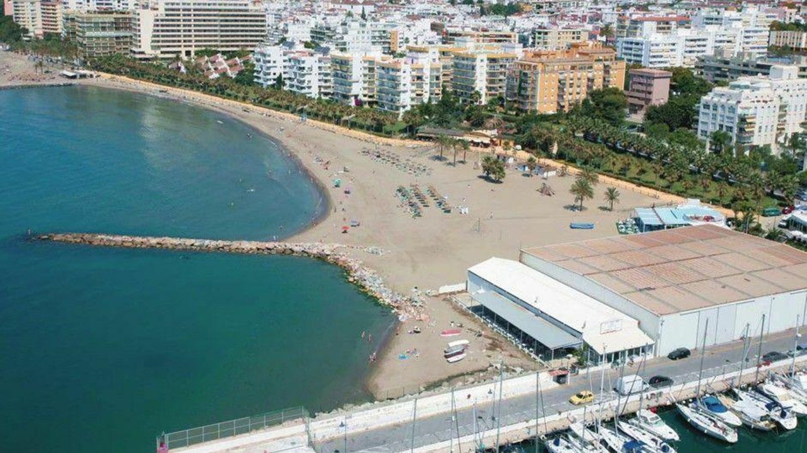 La Bajadilla está considerada una de las más turísticas de la ciudad. La Bajadilla está considerada una de las más turísticas de la ciudad.