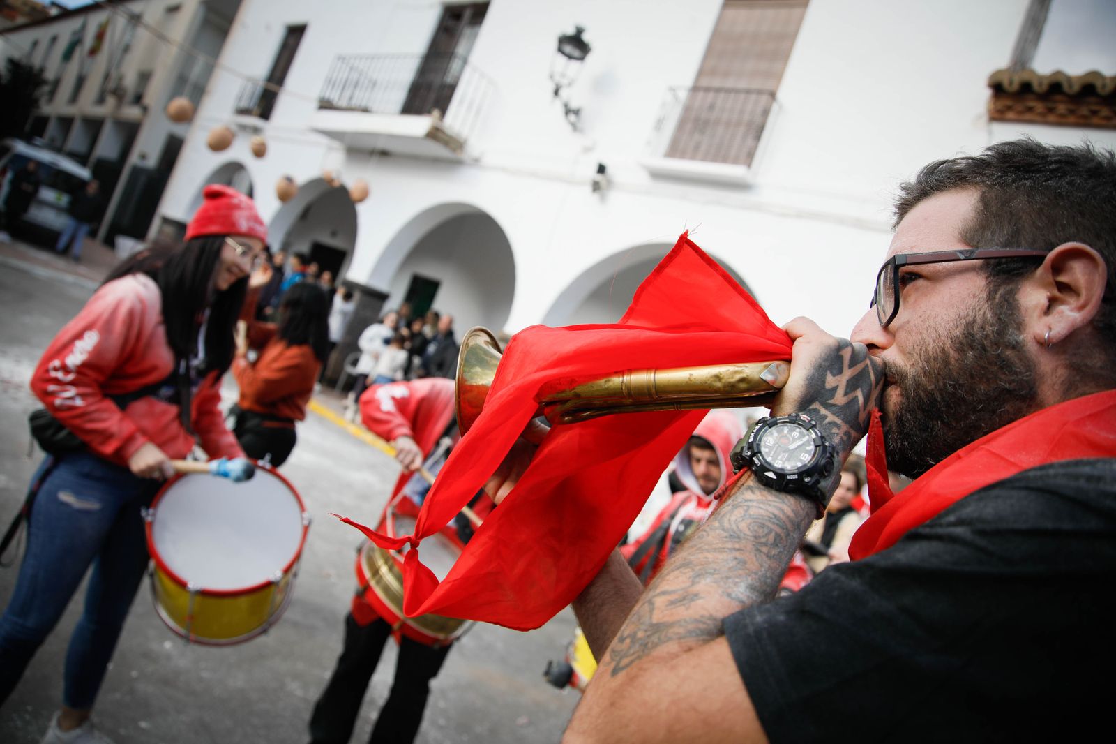 Las mejores imágenes del cierre de fiestas en Fiñana con "Las Ollas"