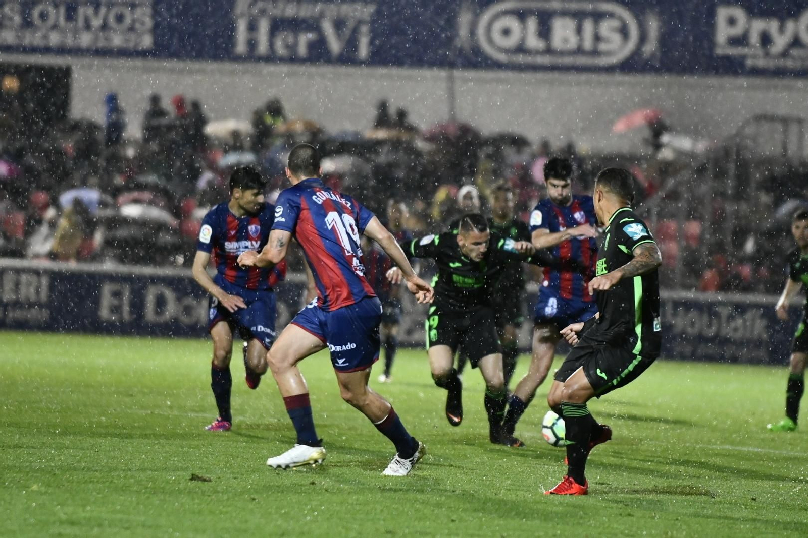El Huesca-Granada CF, en imágenes