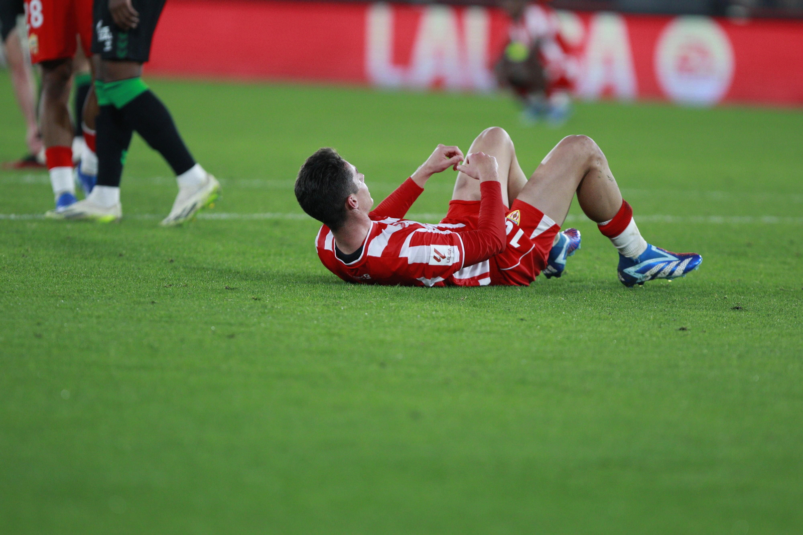 Imágenes del partido de fútbol U.D. Almería-Real Betis Balompié