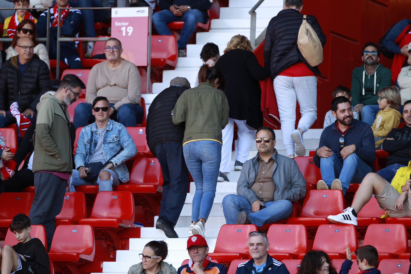 Las imágenes del triste descenso de la UDA ante el Getafe