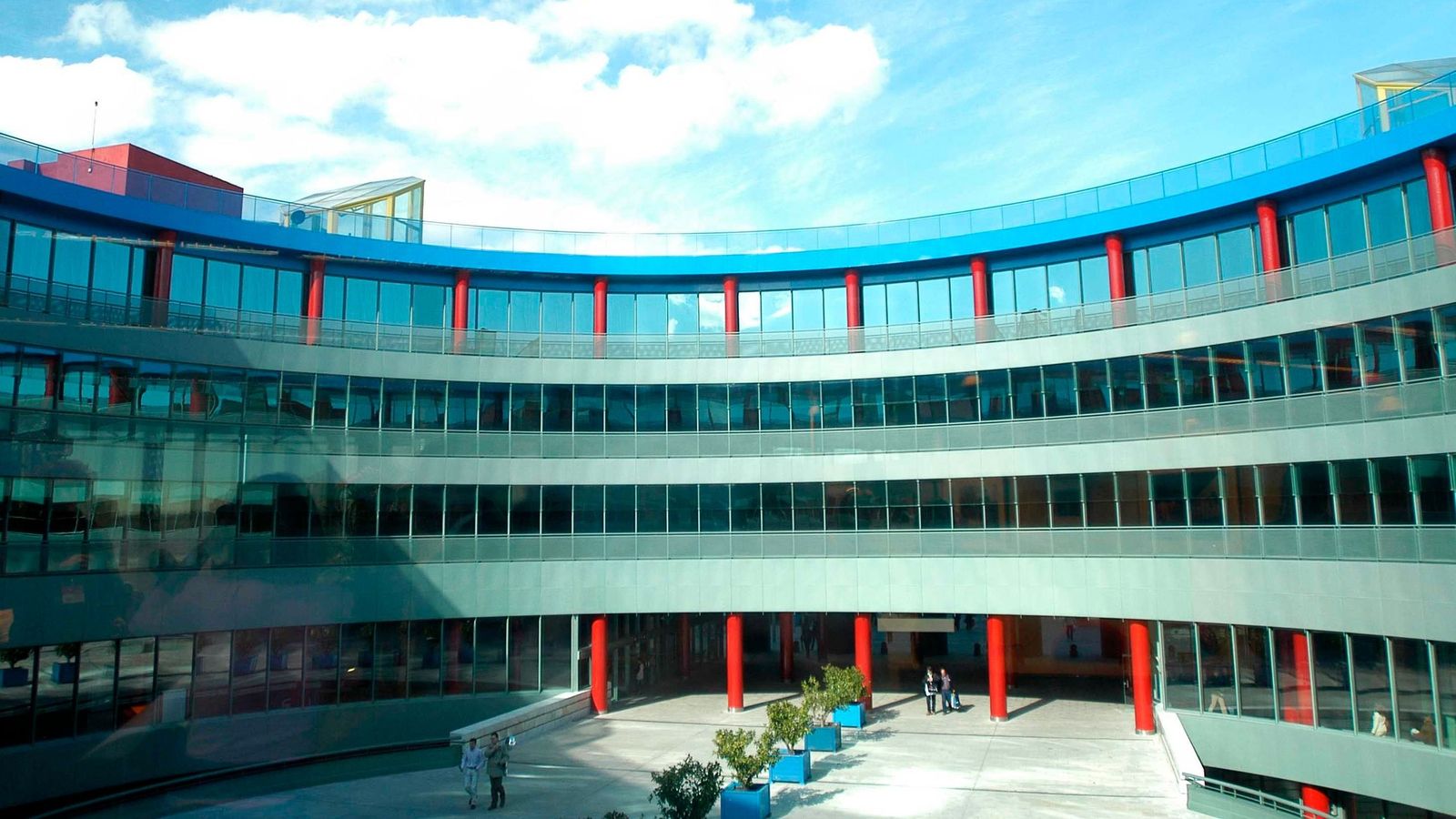 La tragedia en Adamuz paraliza la presencia del Campo de Gibraltar y la Diputación de Cádiz en Fitur 2026.