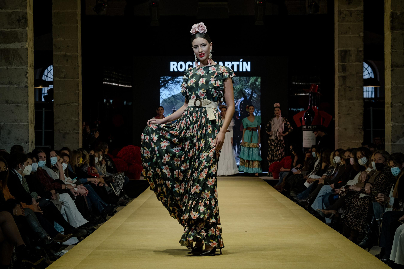 El desfile a beneficio de la Hermandad del Rocío en la Pasarela Flamenca de Jerez, todas las fotos