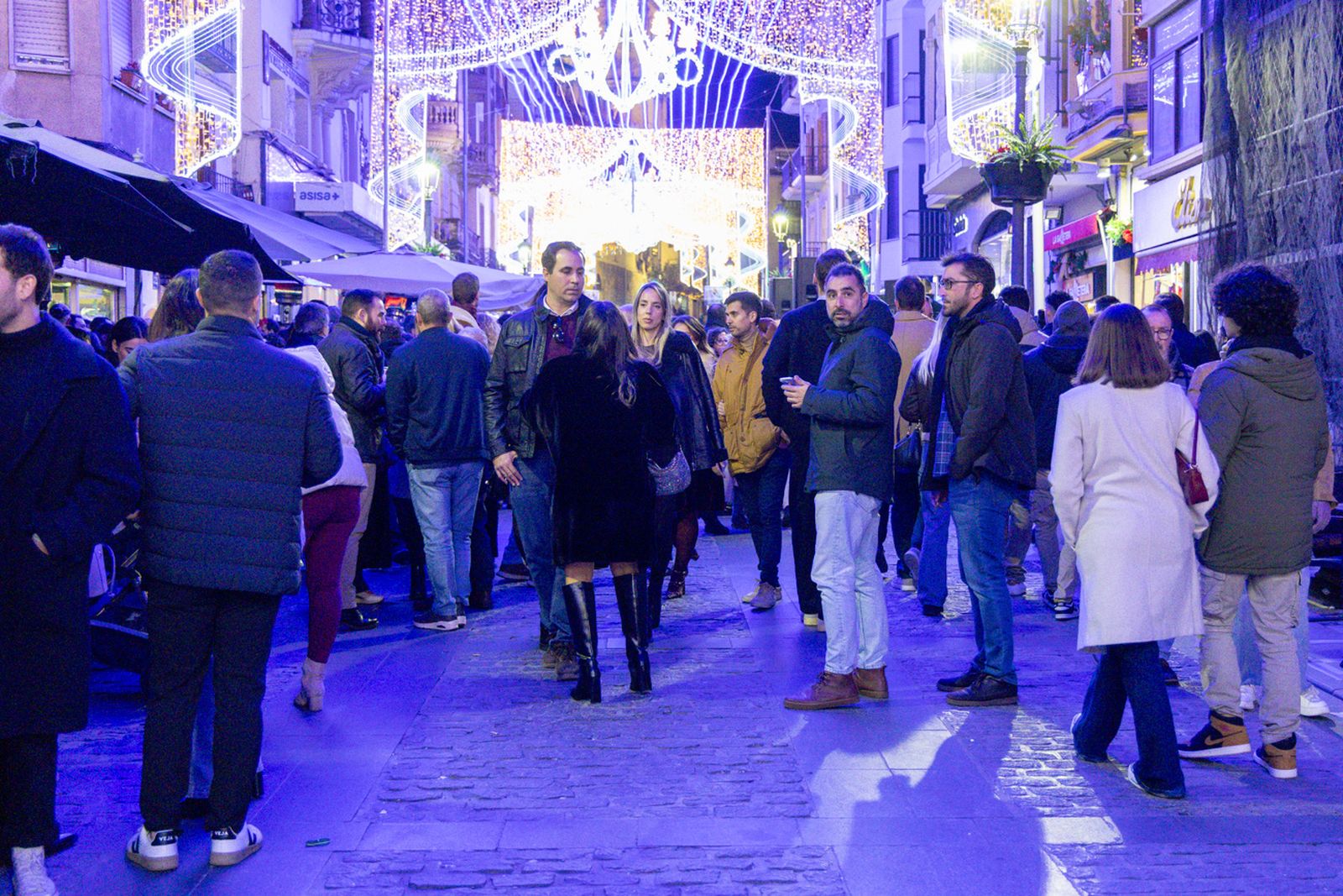 Así disfruta Jaén del concierto extraordinario a pie de calle: "Son de Vida"
