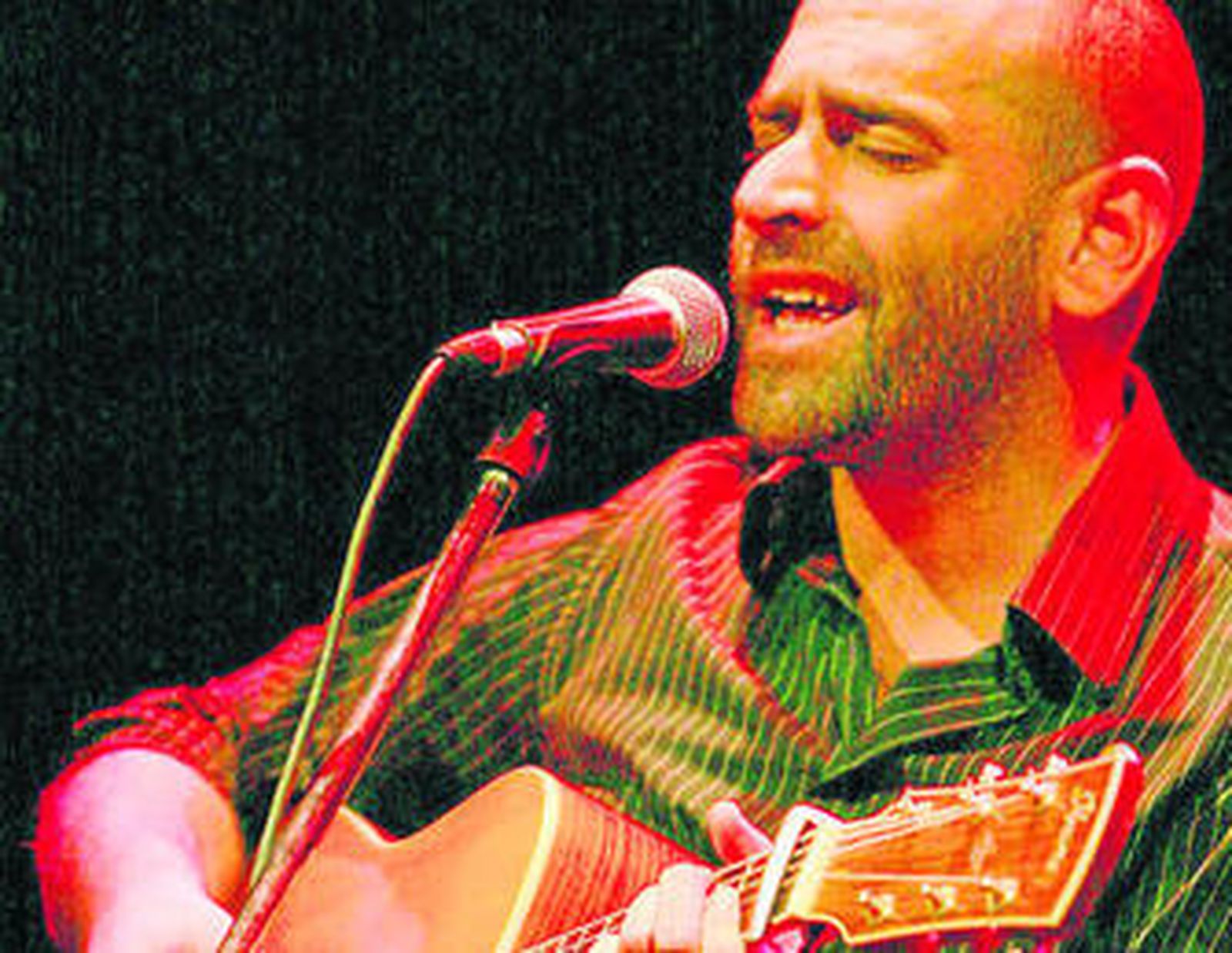 Tontxu, durante un concierto en Almería.