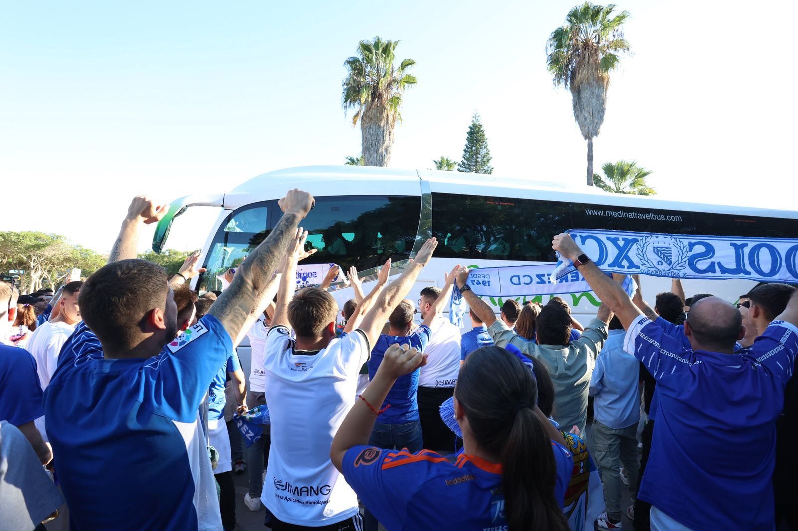 Así ha sido el recibimiento al Xerez CD en los aledaños de Chapín para el derbi