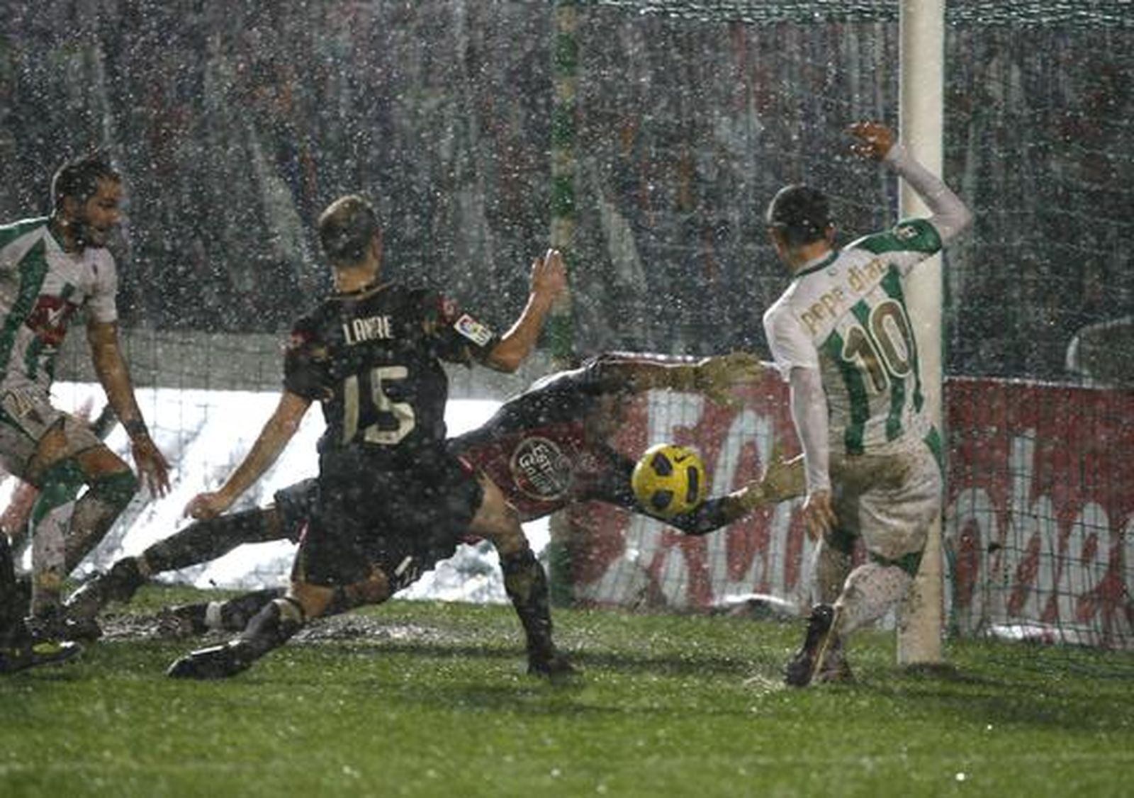 Partido de la Copa del Rey entre el Córdoba y el Deportivo de la Coruña.

Foto: José Martínez