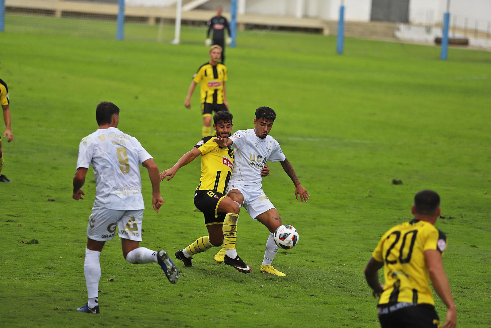 Imágenes del encuentro entre el San Roque de Lepe y UCAM Murcia