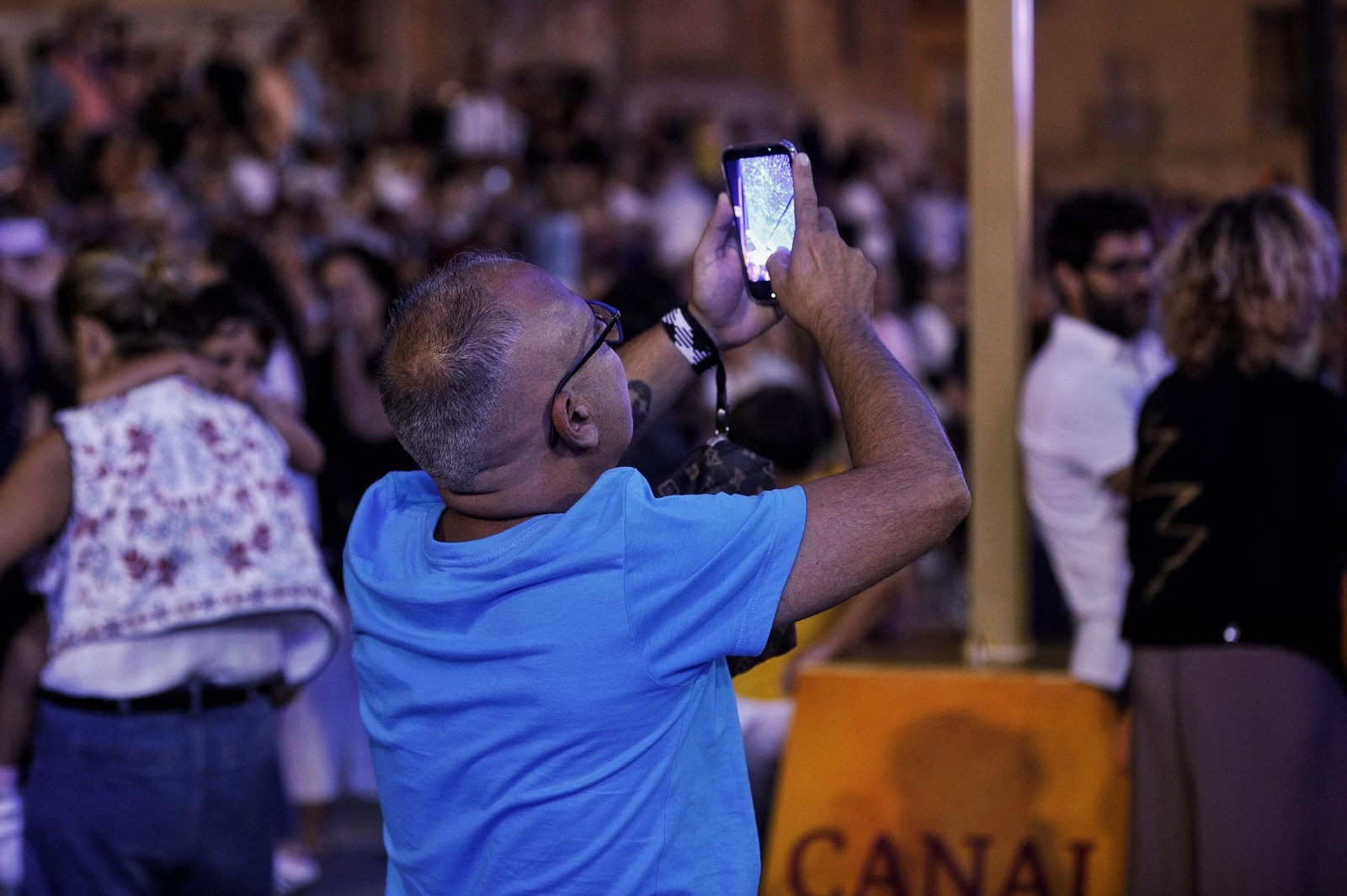 Imágenes de la inauguración del Canal de Cádiz Fenicia en la plaza de la Catedral