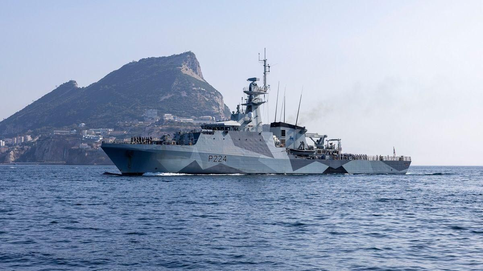 El patrullero 'HMS Trent' regresa a Gibraltar.