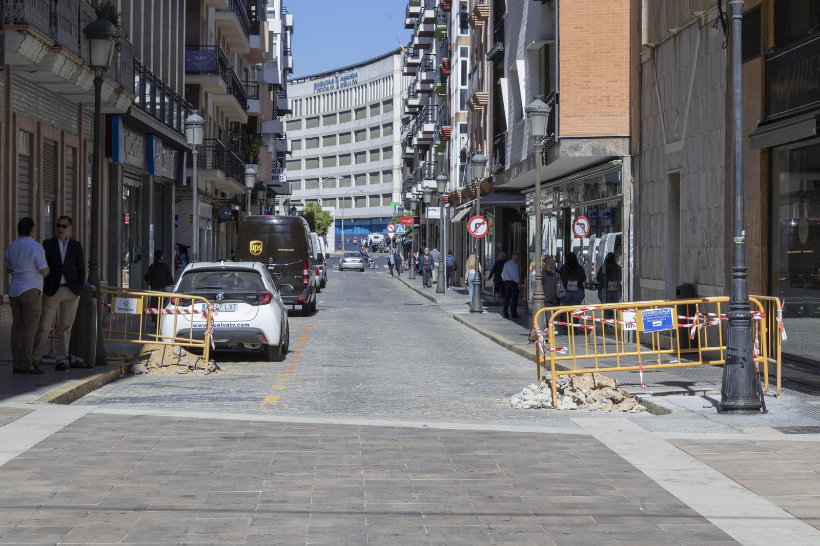 Obras en las calles : Méndez Núñez, Plus Ultra, Gravina y Médico Luis Buendía.