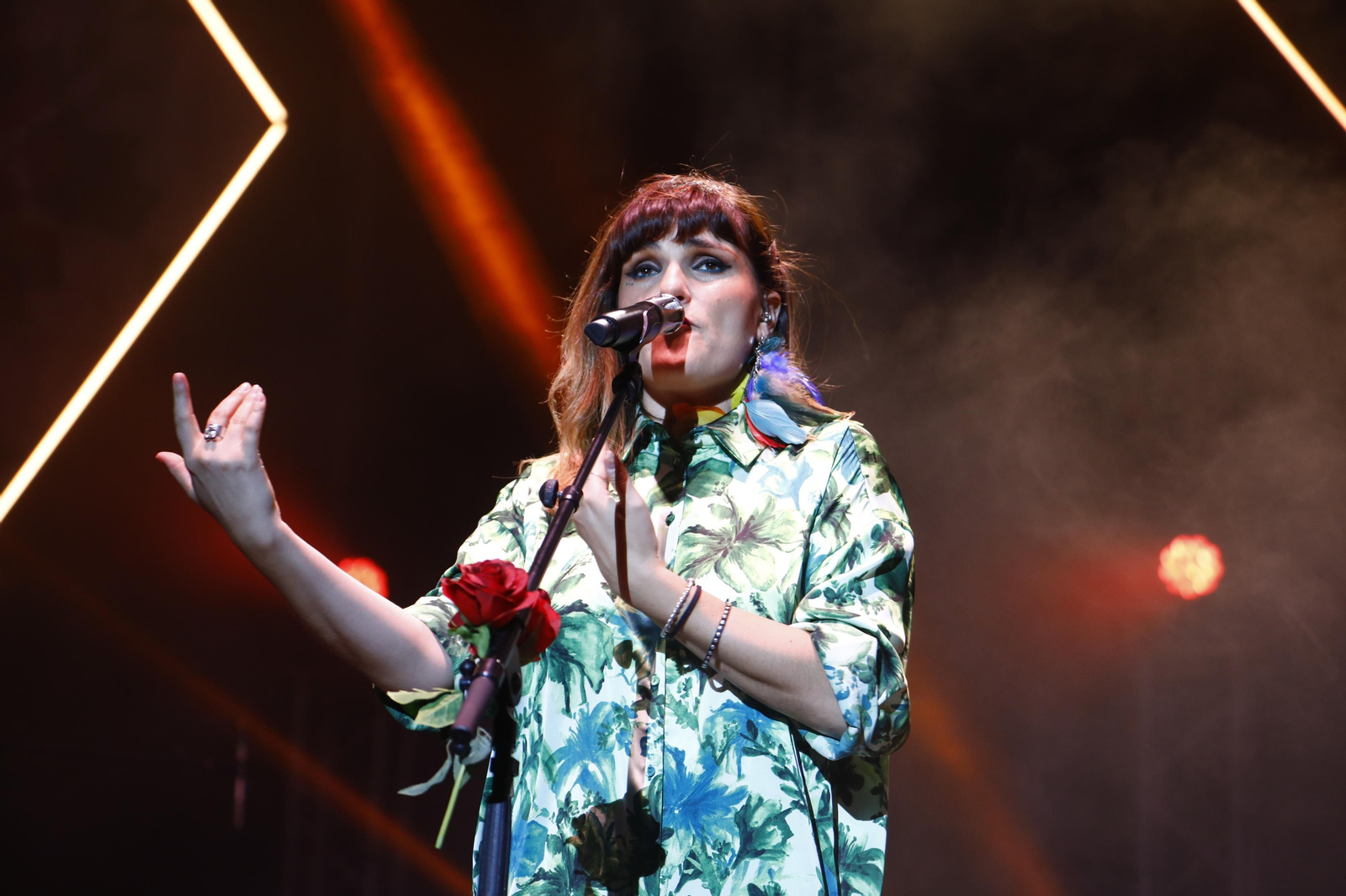 Rozalén, en un momento de su actuación en Córdoba.