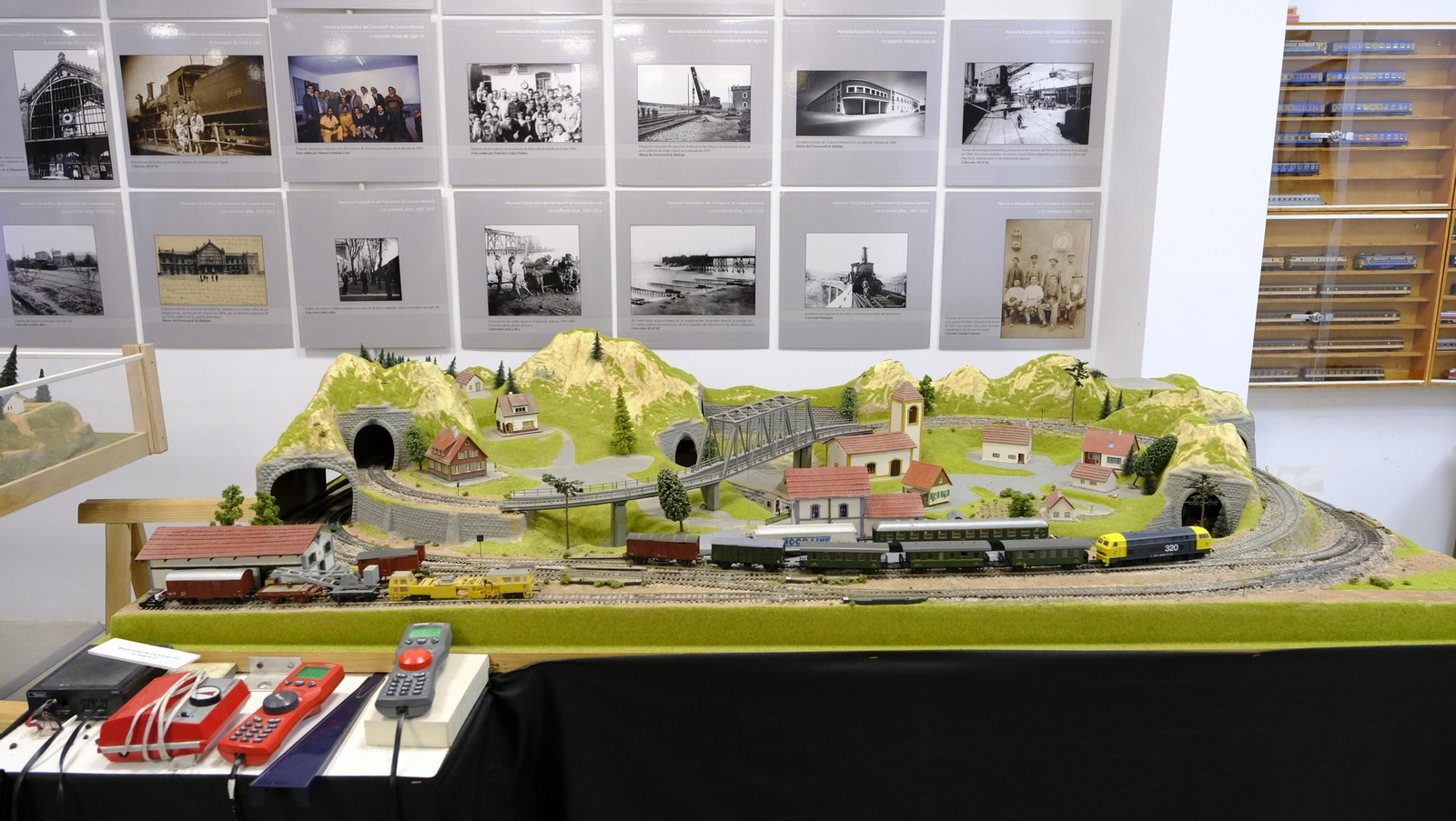 Jornada de puertas abiertas de la Asociación de Amigos del Ferrocarril de Almería (ASAFAL), en imágenes