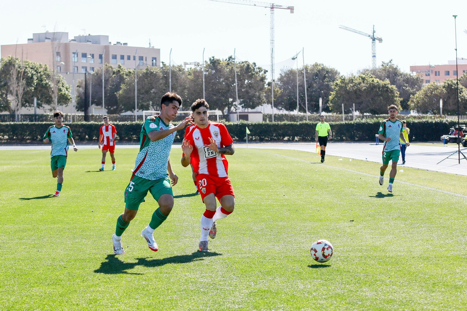 Las imágenes de Segunda RFEF entre Almeria B y recreativo de Granada