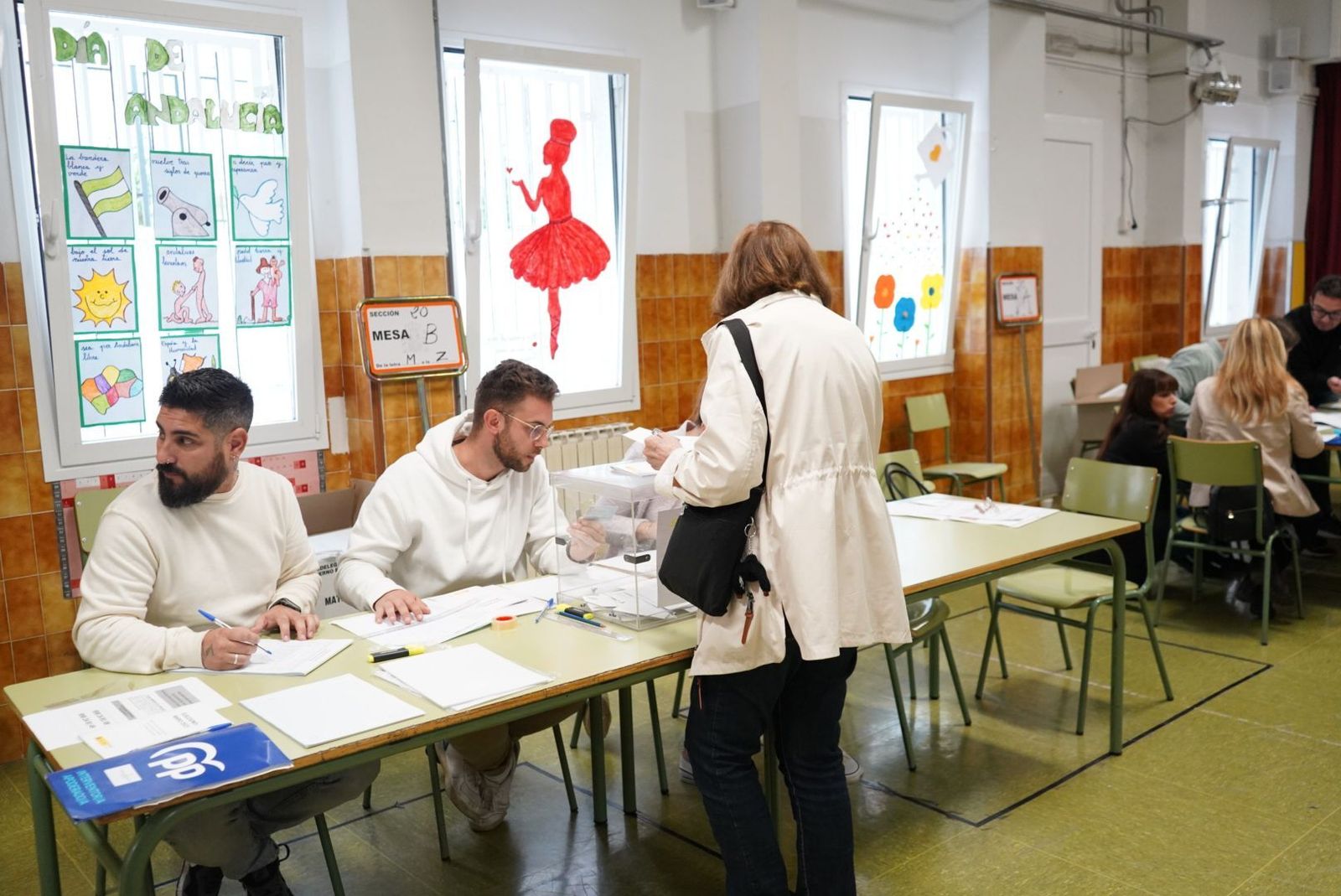 Fotos: así está votando Granada en el inicio de las elecciones municipales