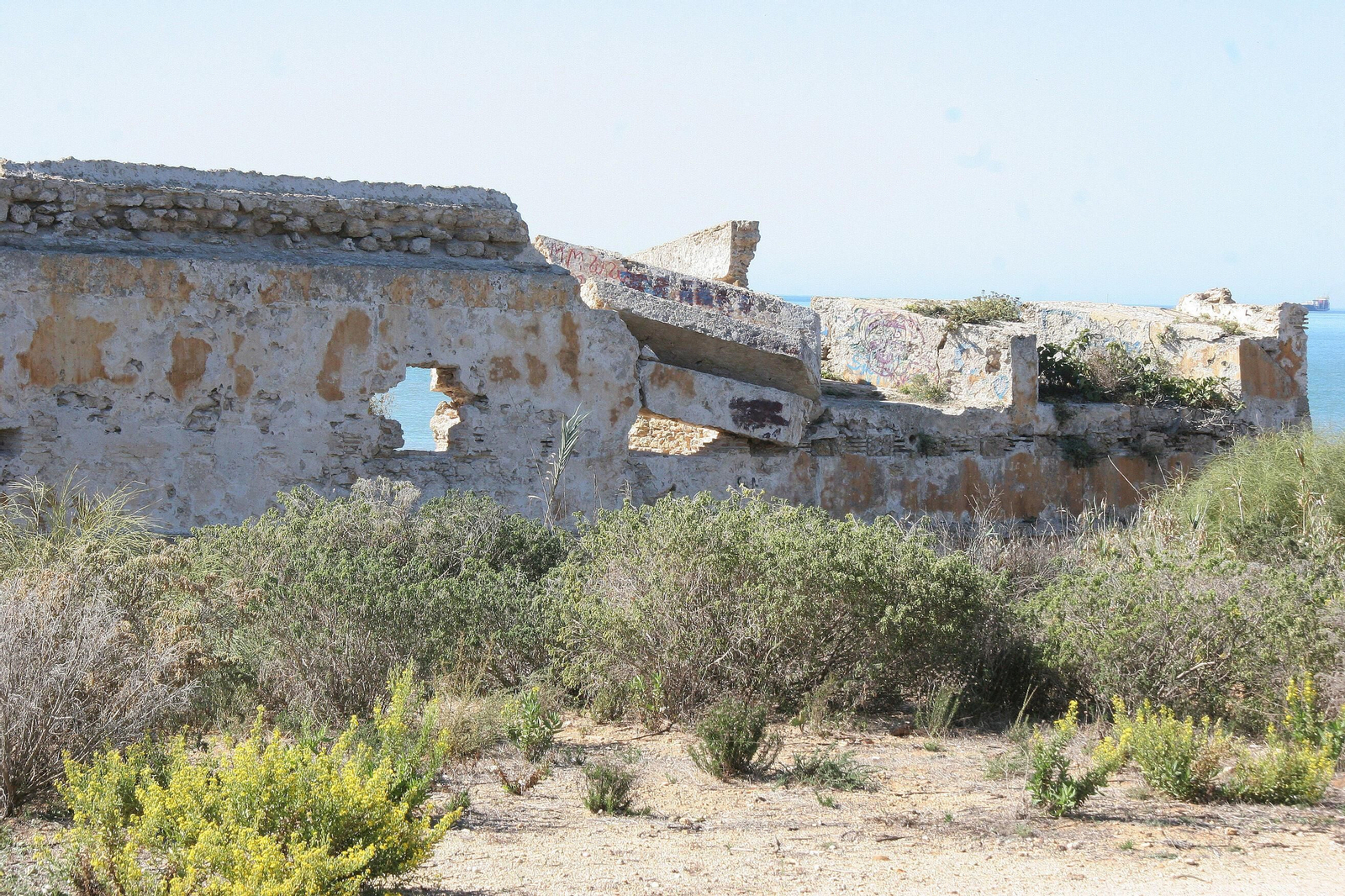 Imágenes del estado de conservación de las murallas de El Puerto