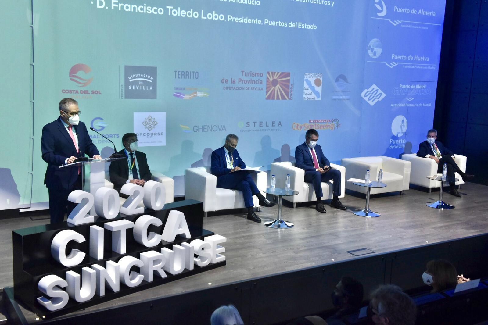 Una de las intervenciones durante la presentación del congreson en el Acuario de Sevilla.