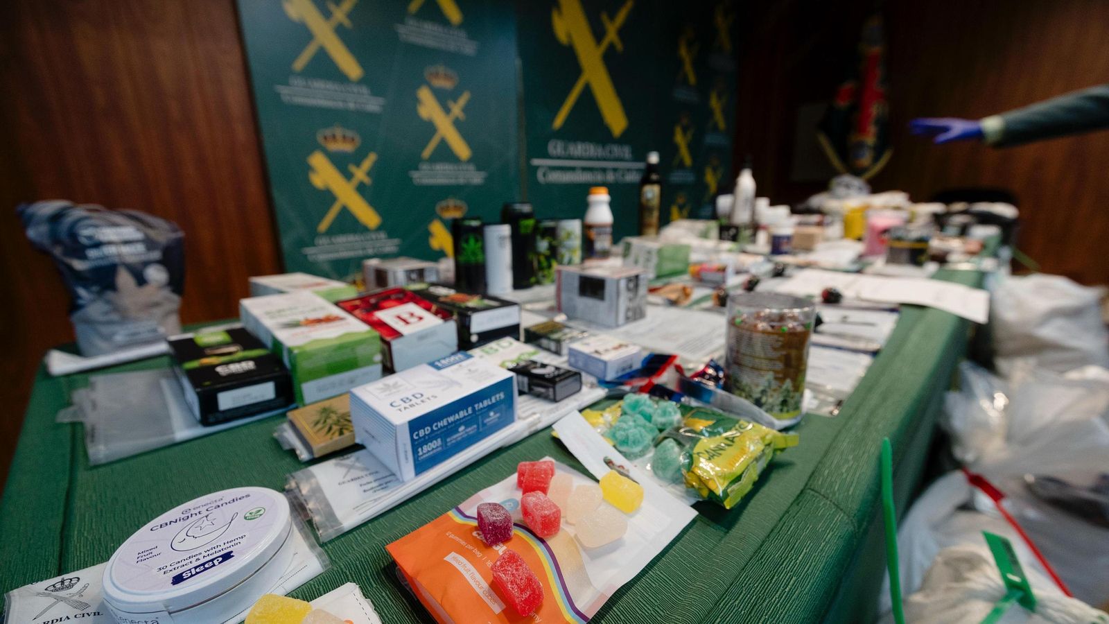 Parte del material incautado.