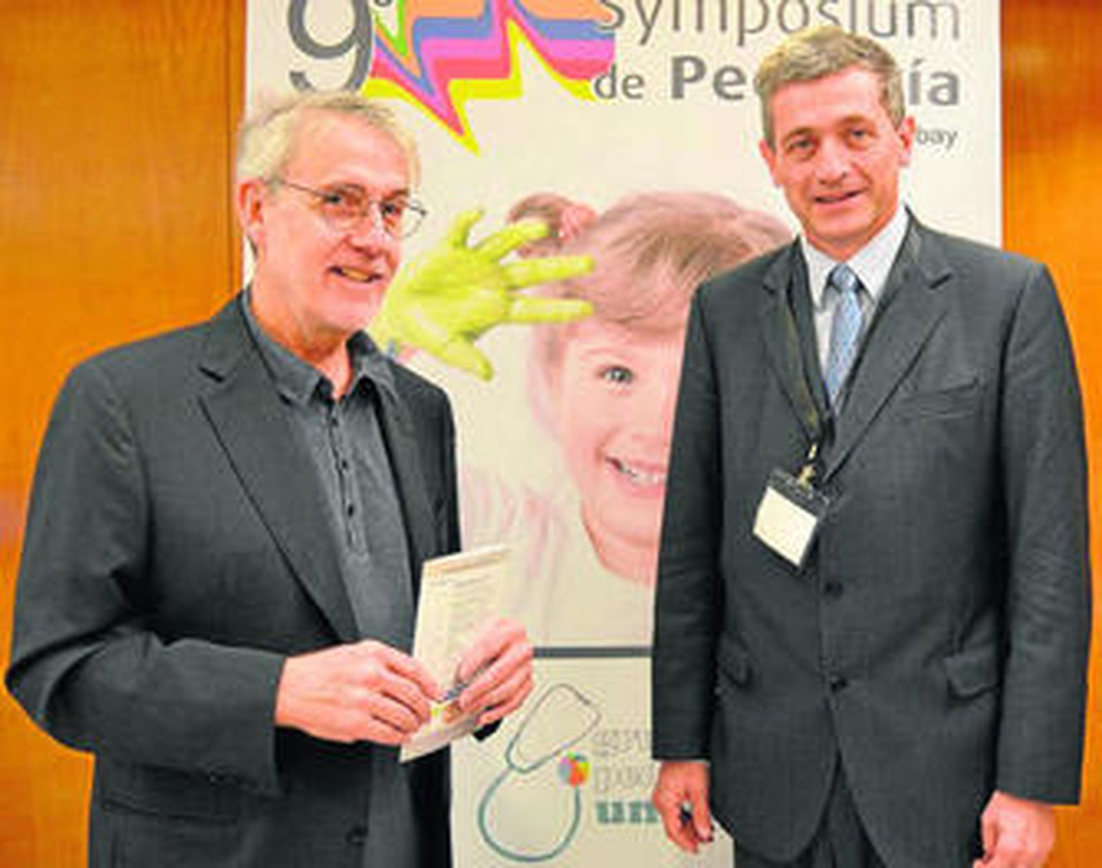 Xavier Bosch, del Institut Català d'Oncologia, y Manuel Baca, del Hospital Quirón de Málaga.