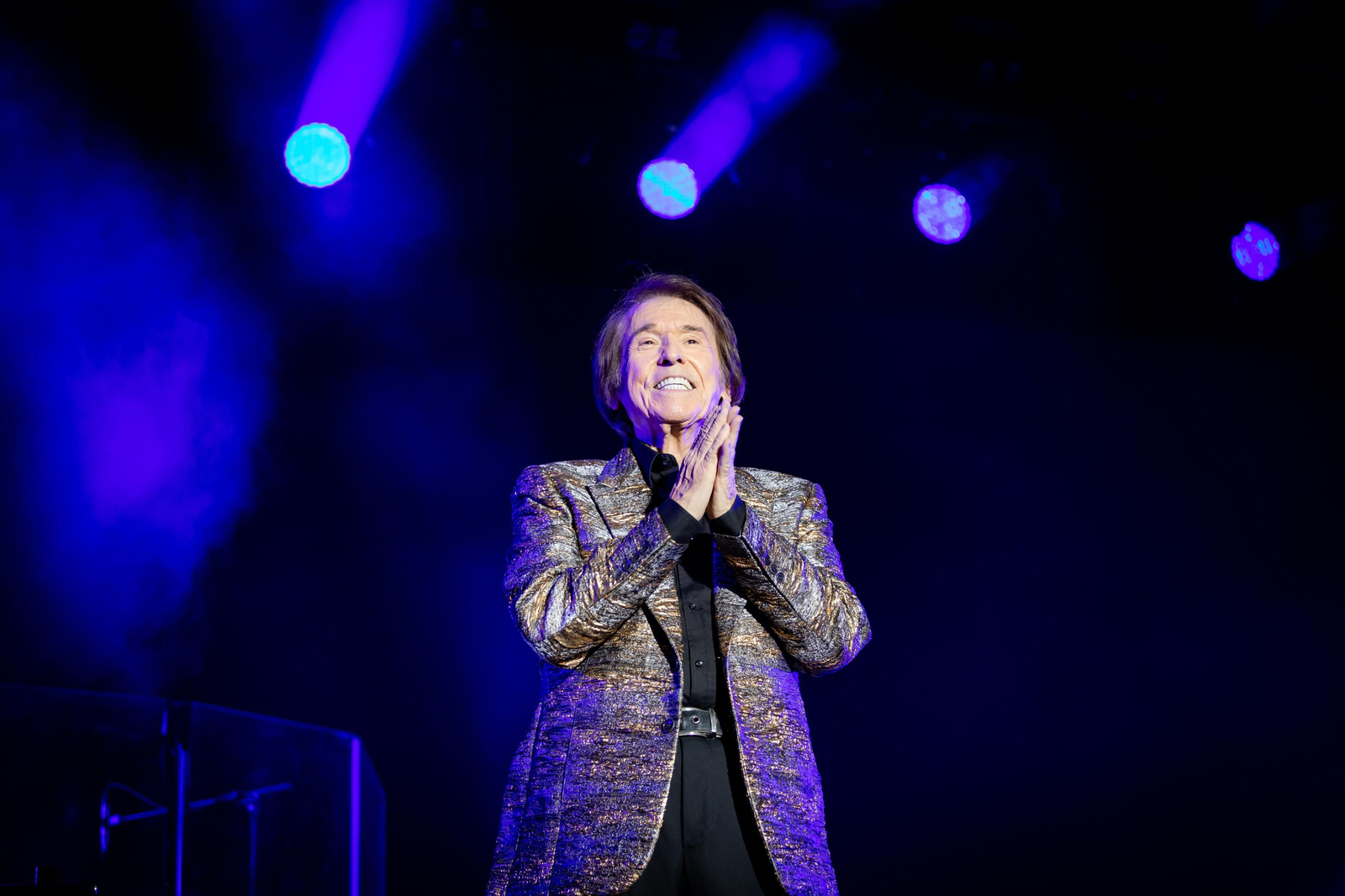 Imágenes de la actuación de Raphael en el Concert Music