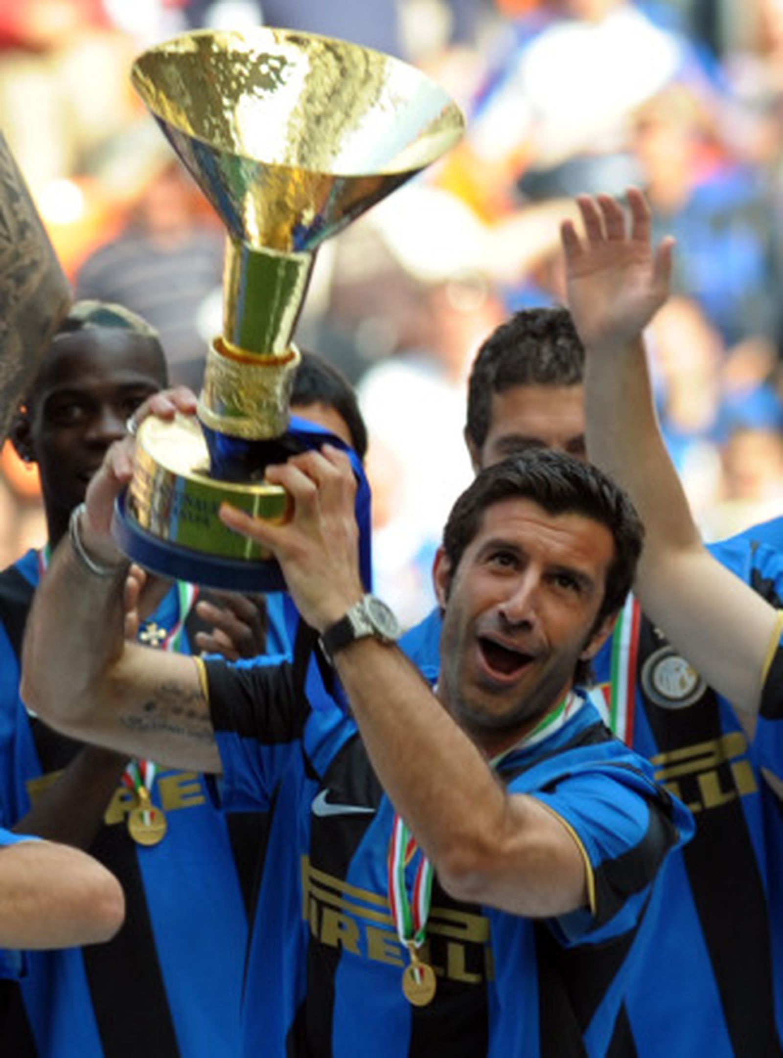 Figo y Maldini dicen adiós al fútbol