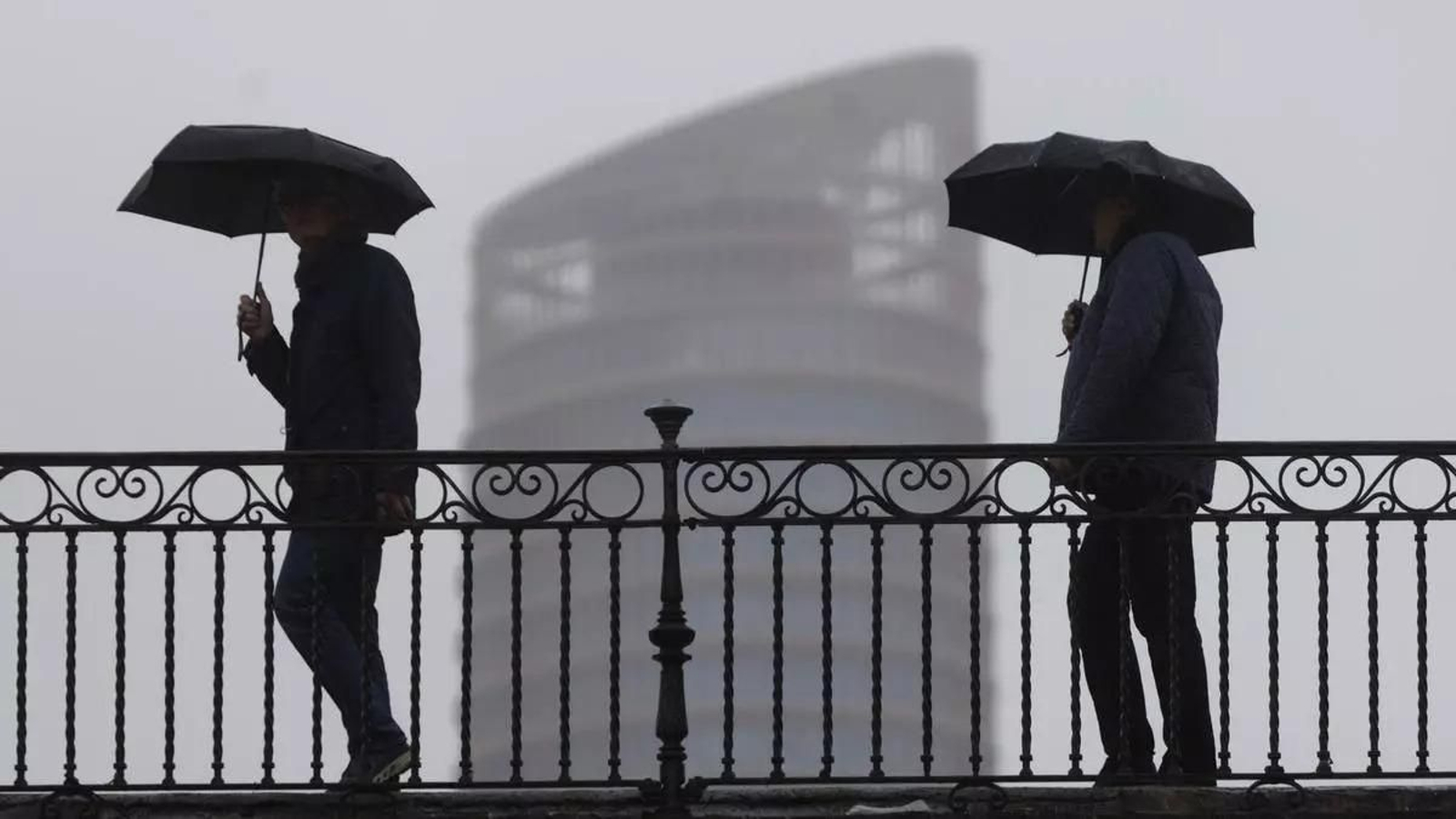 Aviso rojo por fuertes lluvias este miércoles en Málaga y provincia
