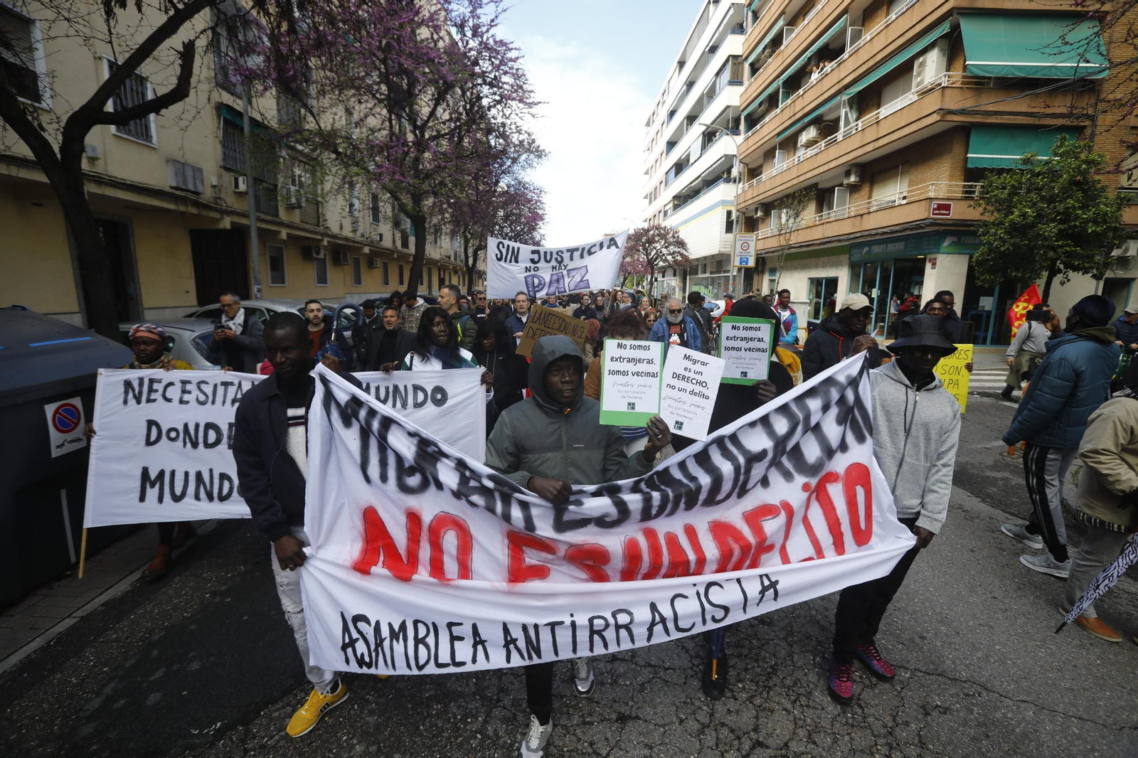 La manifestación antirracista por los derechos de las personas migrantes de Córdoba, en imágenes