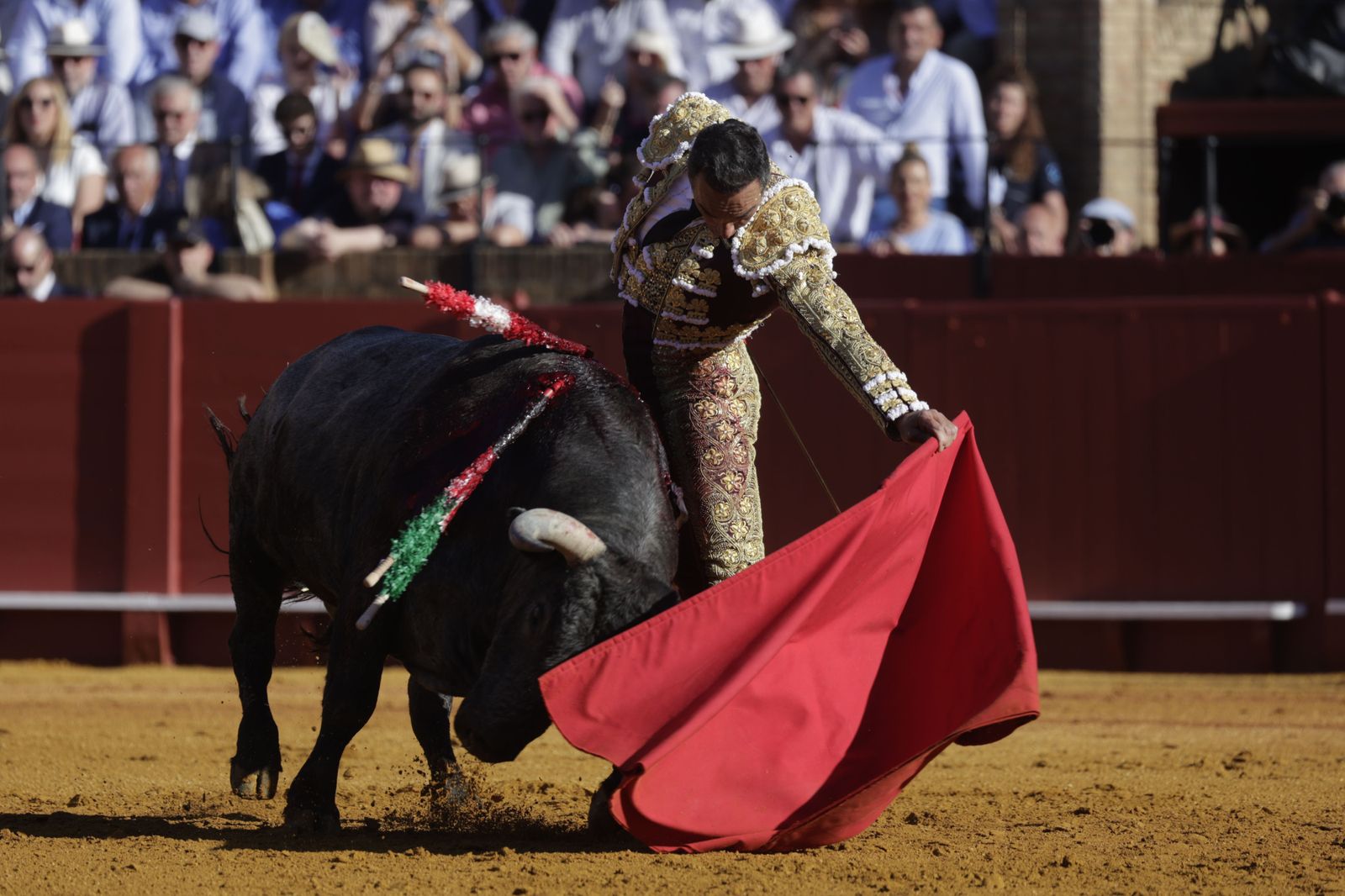 Las imágenes de la corrida de los Victorinos en la Maestranza de Sevilla