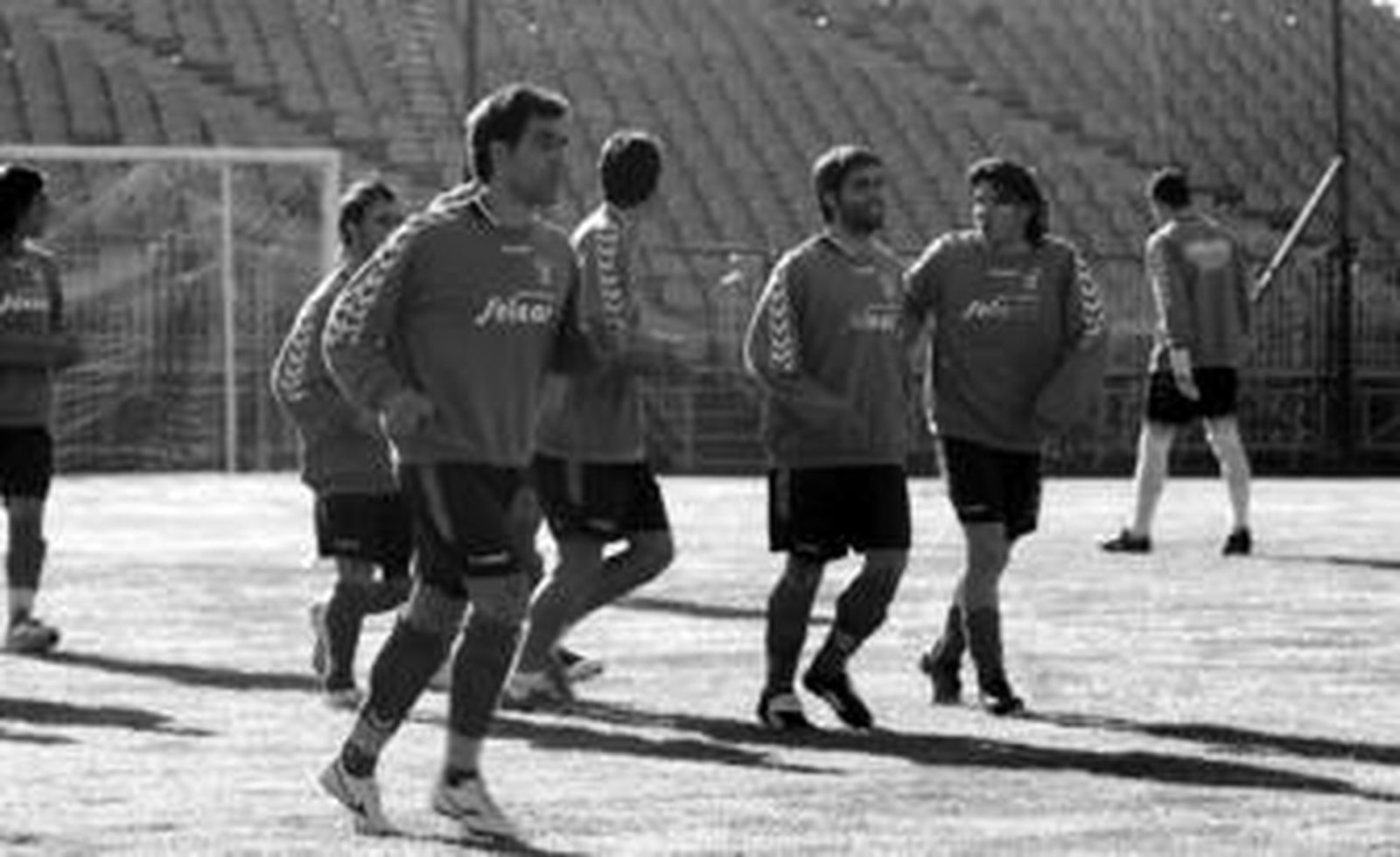 Carrasco (izquierda) tendrá en el ataque verdiblanco como compañero a Salamanca o Rubio.