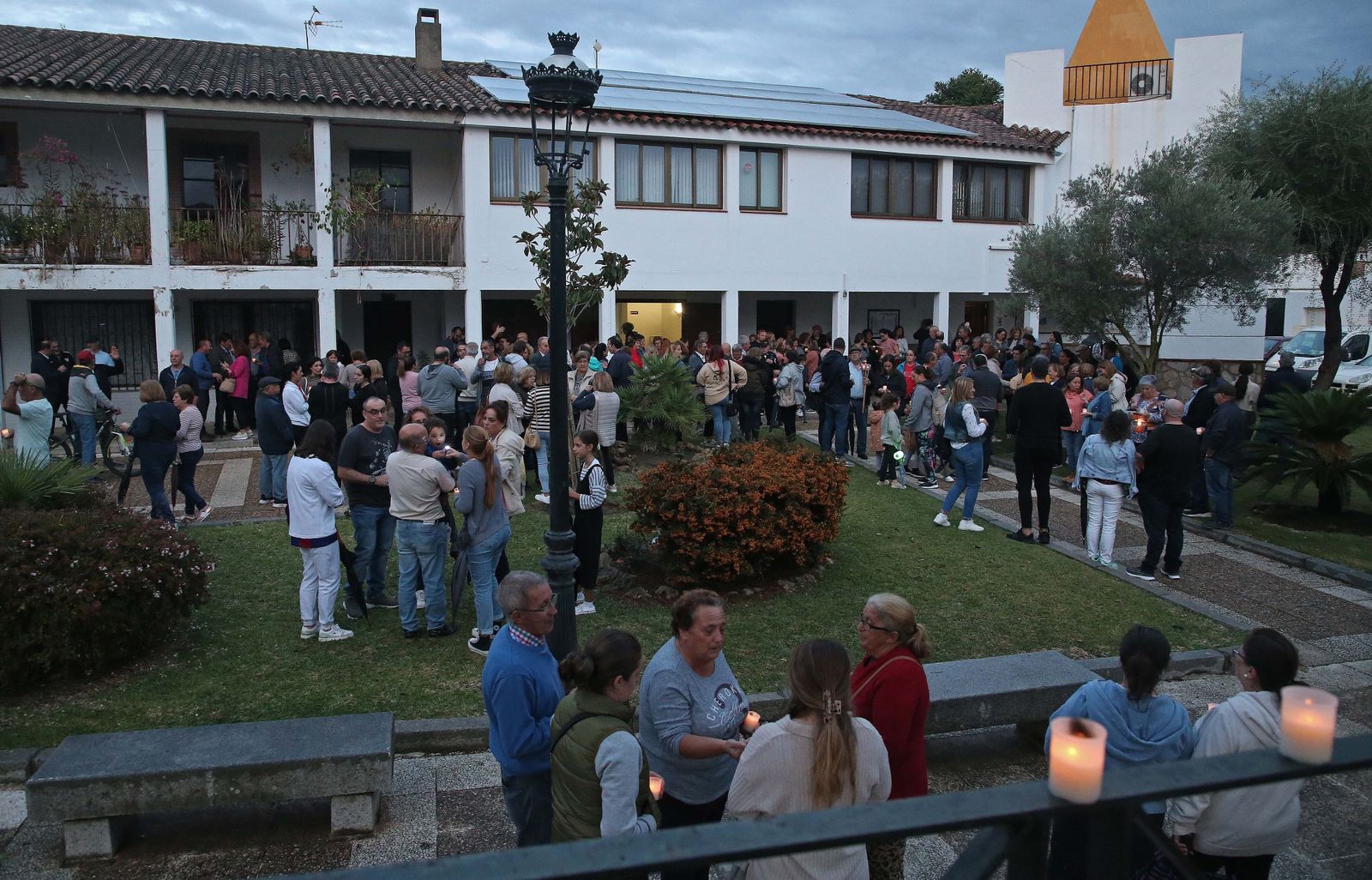 Fotos de la manifestación contra los cortes de luz en Castellar
